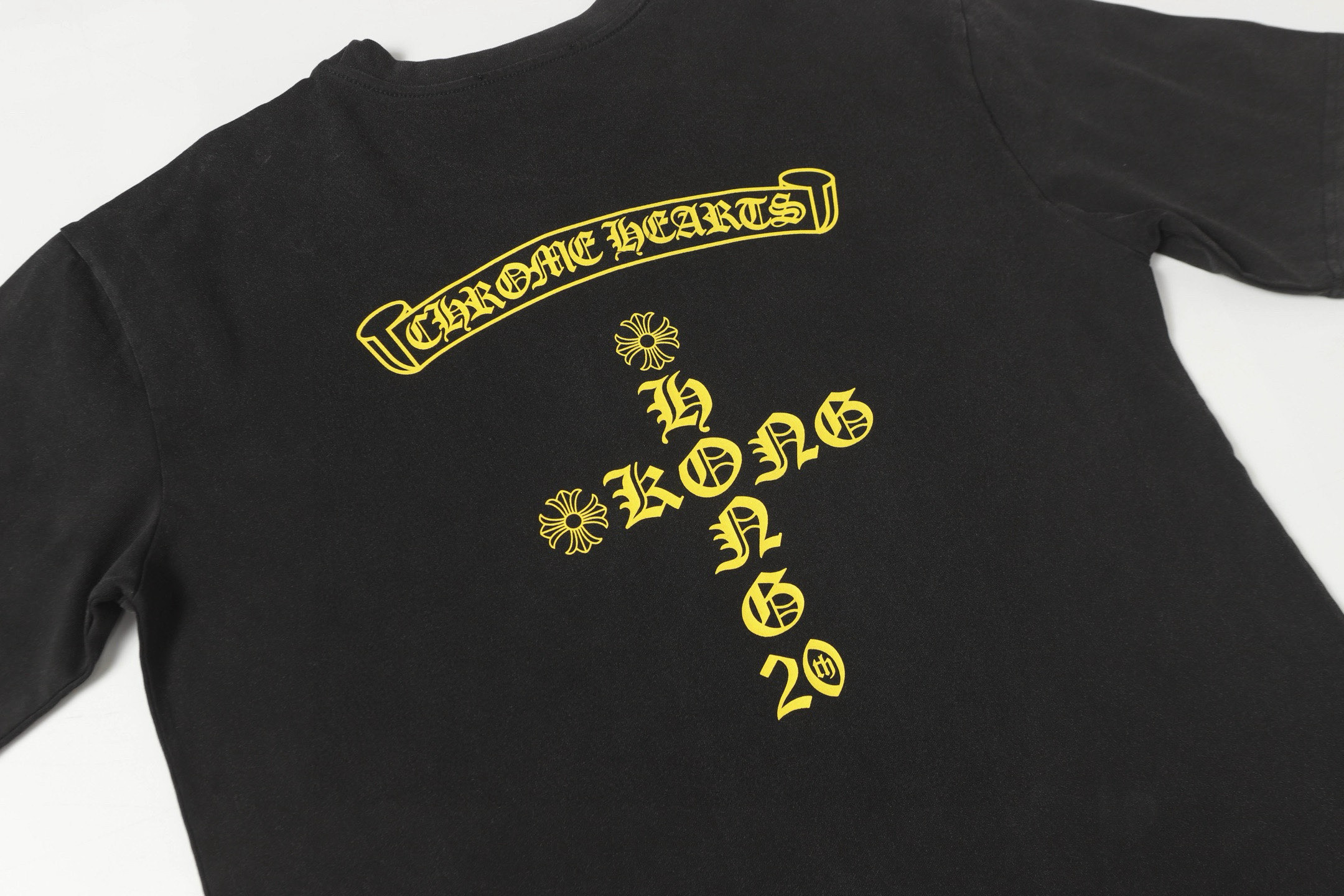 Chrome Hearts Camiseta Lavada con Logo Sánscrito - Comodidad y Estilo Diario 5 i1748624890892 899 0 3