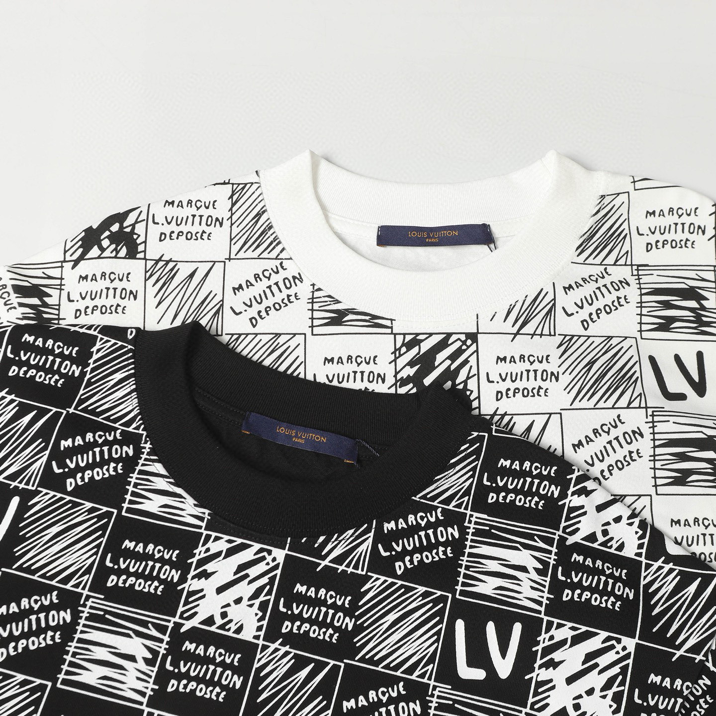 Louis Vuitton Camiseta Estampada Damier con Logo LV - Diseño Exclusivo 9 i1748626239460 7387 0 7