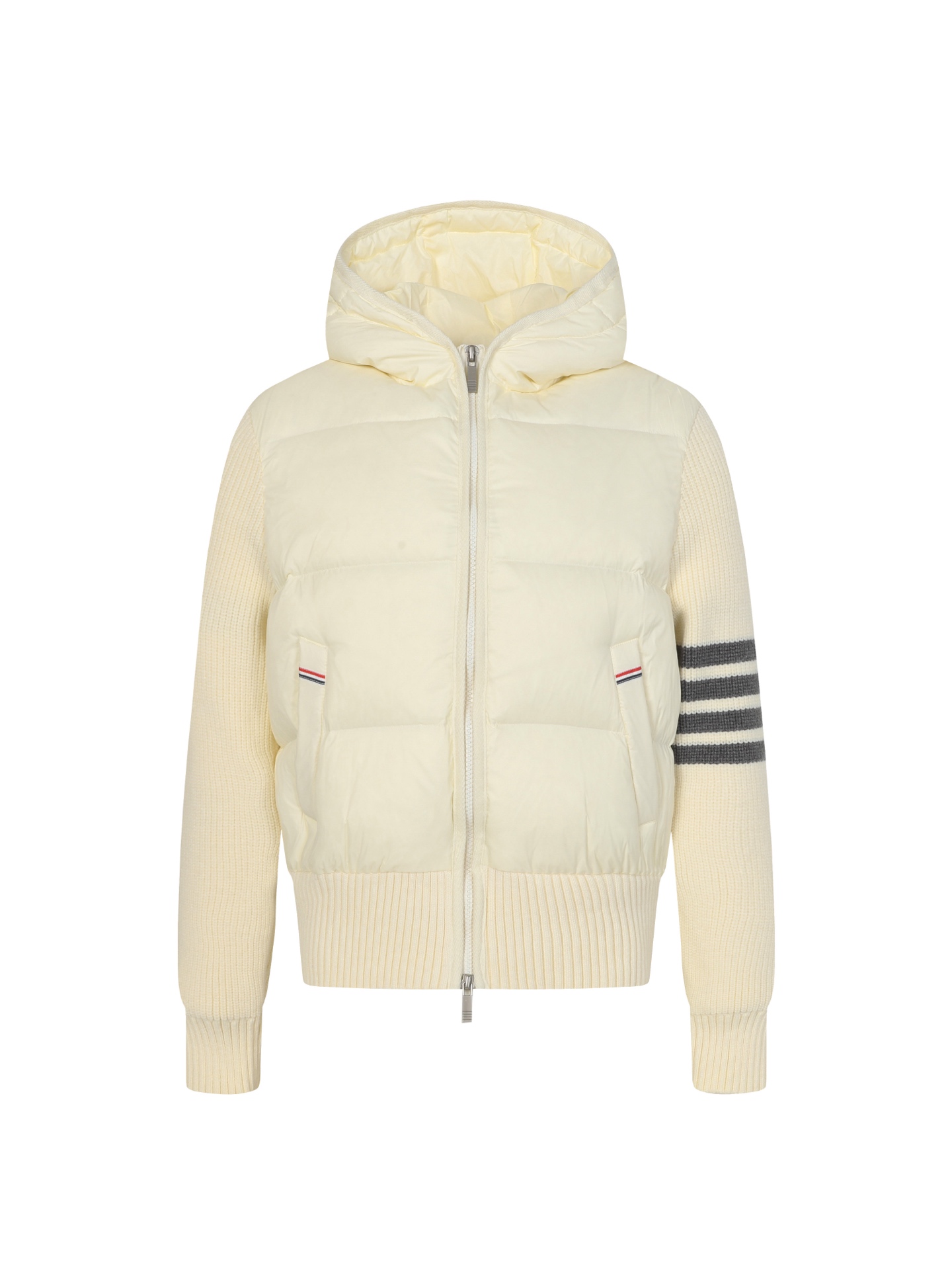 מעילת פוך נשים מסוובת ארבעת פסים של Thom Browne בצבע שנהב