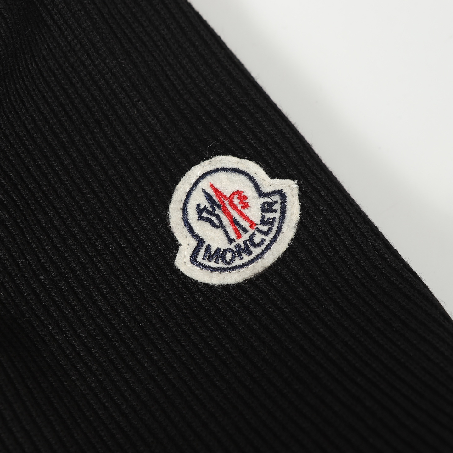 Moncler Chaqueta de Plumas con Capucha y Mangas de Lana para Hombre 6 i1758641505114 6611 0 9