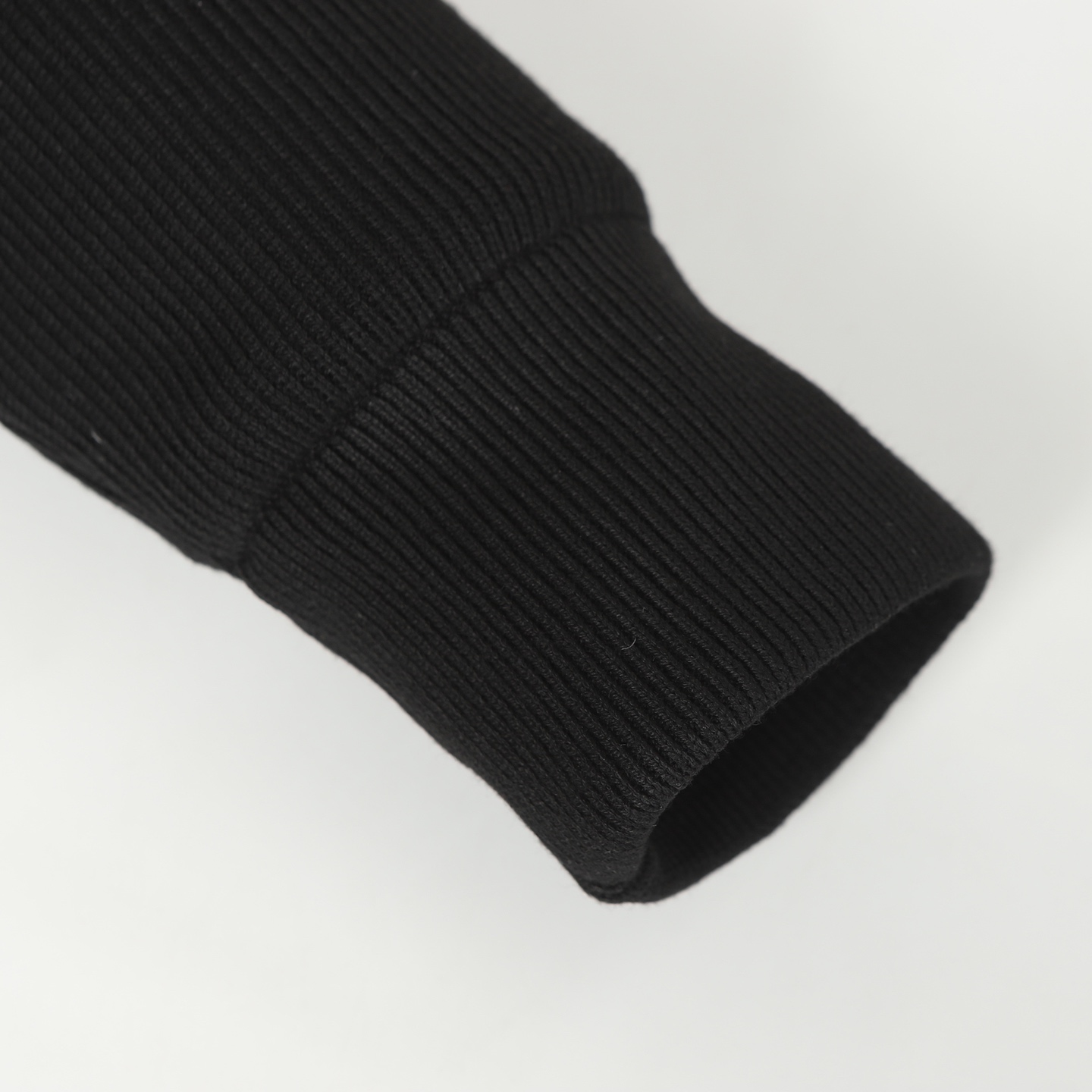 Moncler Chaqueta de Plumas con Capucha y Mangas de Lana para Hombre 12 i1758641514633 5193 0 10