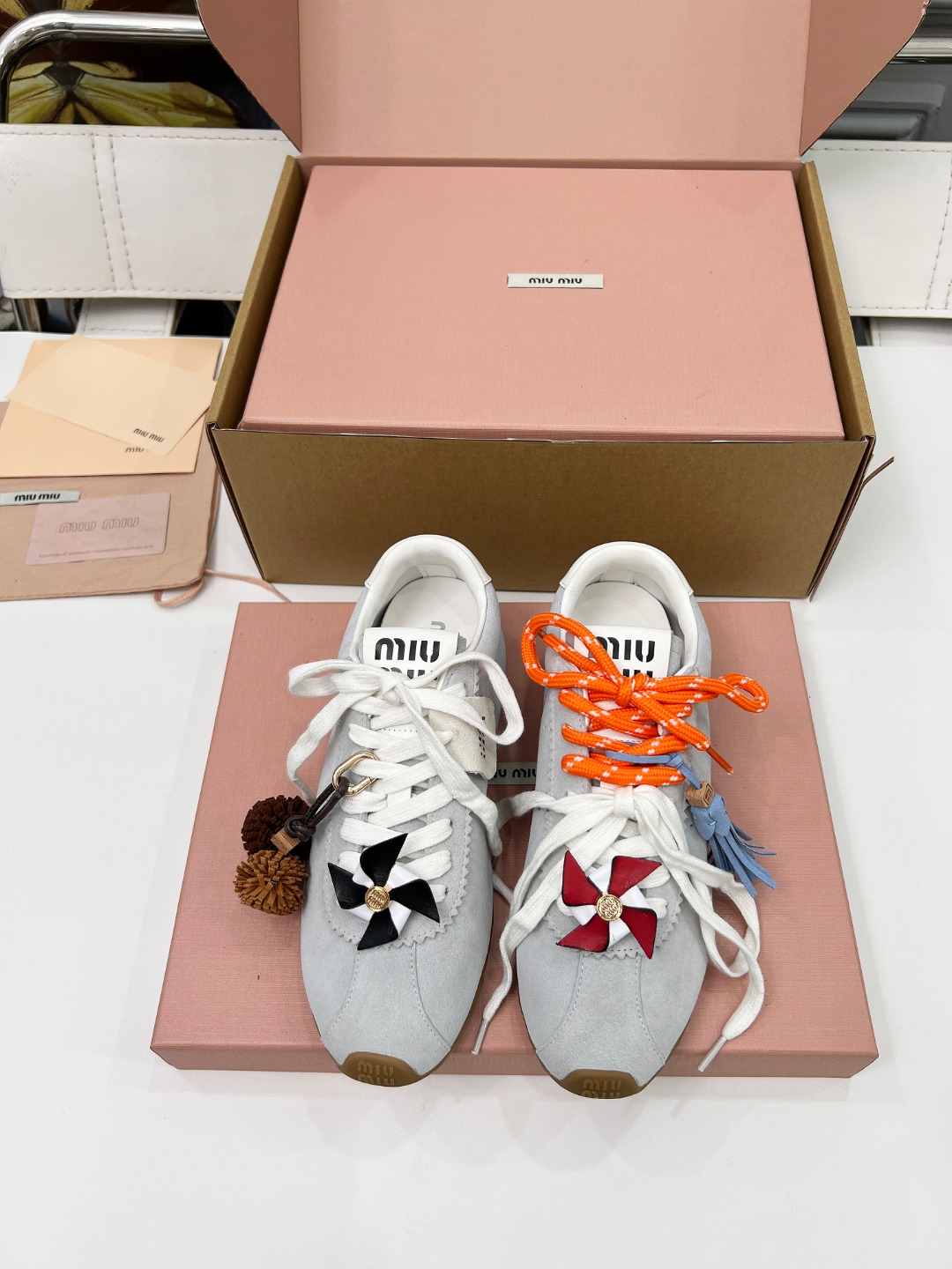 NO:670288,Miumiu shoes diy cute charms [Accessories airplane box +40], casual shoes/sneakers, miumiu, sneakers19860909Miumiu鞋子diy可爱的charms【配饰飞机盒＋40】,休闲鞋/运动鞋,miumiu,sneakers,Women's Shoes