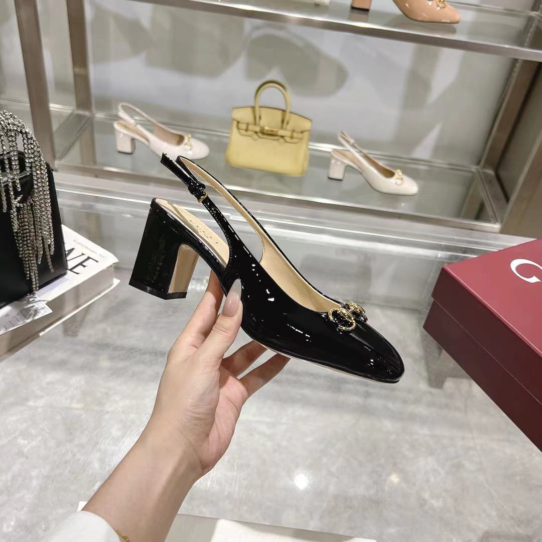 NO:224277,【Free in stock】New model!  Guccí Classic Women's Shoes: The original version is developed one to one, carefully modified shoe last, the fabric adopts the original texture, imported patent leather, and equipped with original board electric hardware GG buckle. It is so delicate that it is impeccable!  Sheepskin inner lining and footrest Heel height: 6.5 yards, 35-42 (40.41 42 customized) Italian leather large sole, original packaging!  Factory direct batch, sandals, gucci, sandals, sheepskin, Leather soles19860909【长期有货】新款！古奇 Guccⅰ 经典女鞋:原版一比一开发,精心调制的鞋楦,面料采用原版质感.进口漆皮.配原板电渡五金GG扣 细腻到无可挑剔！ 羊皮内里和垫脚 跟高:6.5 码数,35-42（40.41 42订做） 意大利真皮大底,原版包装 ！ 工厂直批,凉鞋,gucci,sandals,sheepskin,Leather soles,Women's Shoes