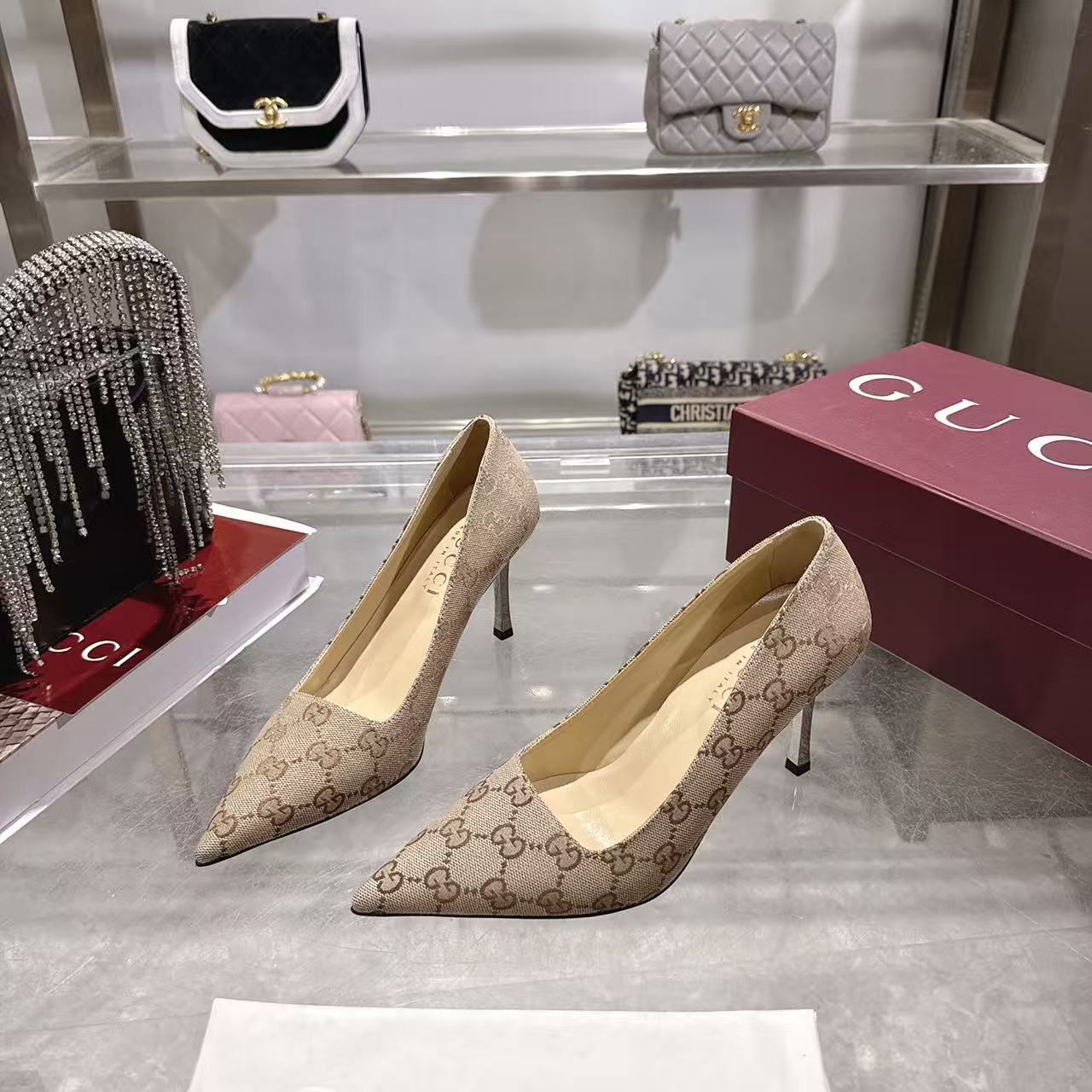 Gucci 古奇 Guccⅰ 女鞋: 开发，精心调制的鞋楦