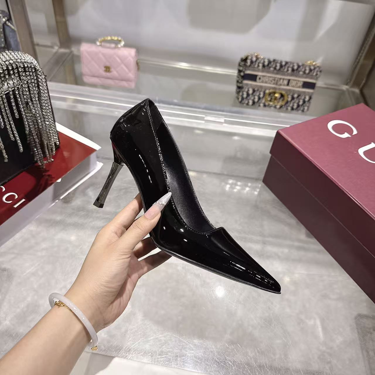 Gucci 古奇 Guccⅰ 女鞋: 开发，精心调制的鞋楦