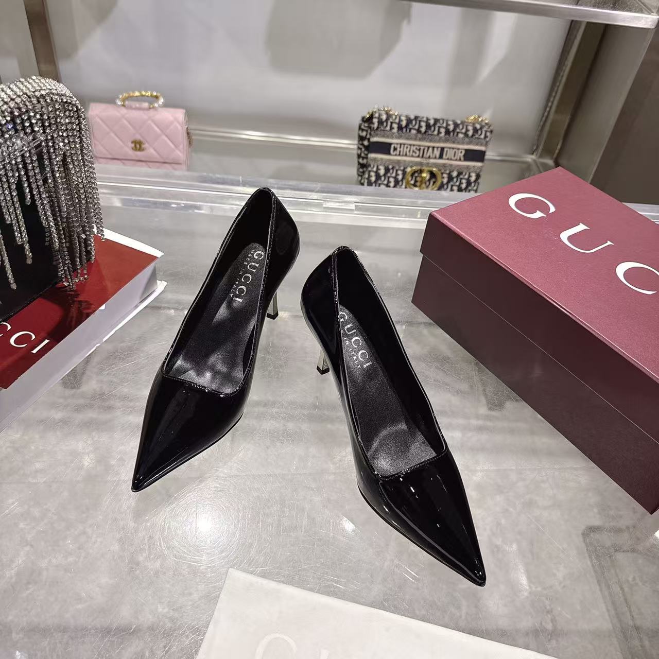 Gucci 古奇 Guccⅰ 女鞋: 开发，精心调制的鞋楦