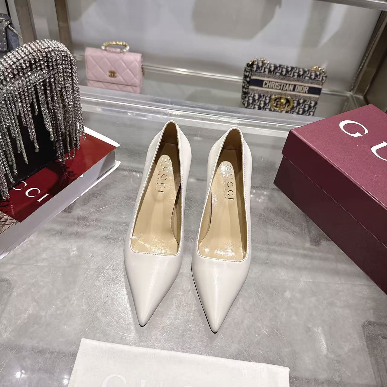 Gucci 古奇 Guccⅰ 女鞋: 开发，精心调制的鞋楦