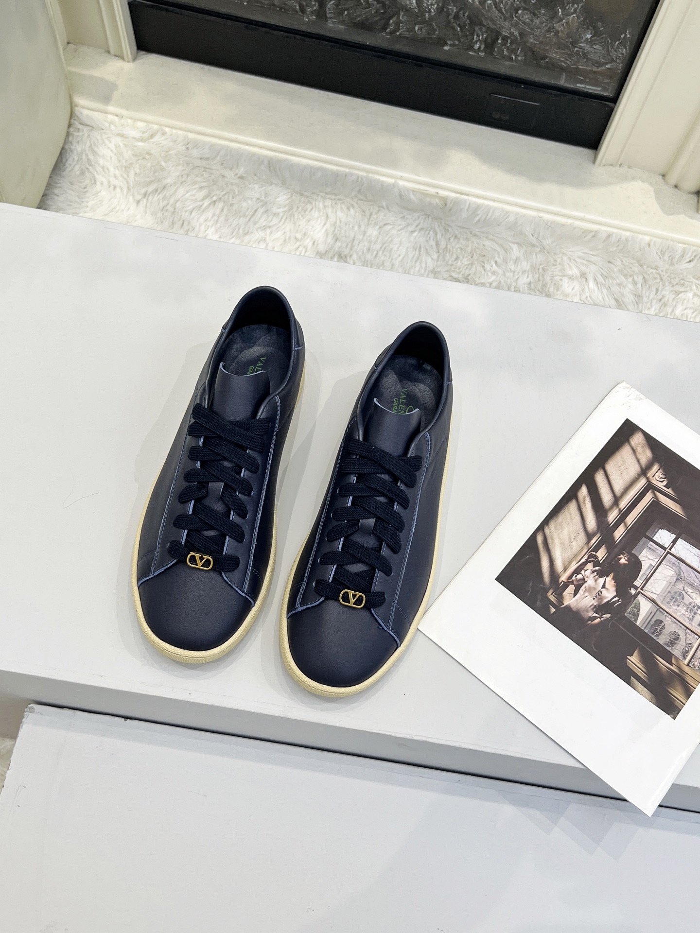 “Valentino 25 Royco Classic Tweedy Sneakers with Zirconium Fabric and Original Design, Size 38-45 – $600” - 图片 3