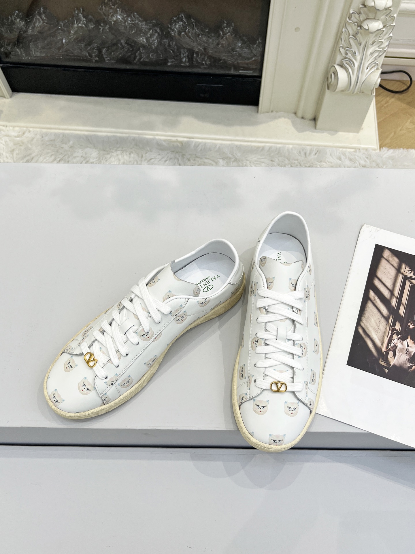 “Valentino 25 Royco Tweedy Sneakers: Classic Design, Zirconium Fabric, Imported Materials, Plant Price $600” - 图片 4