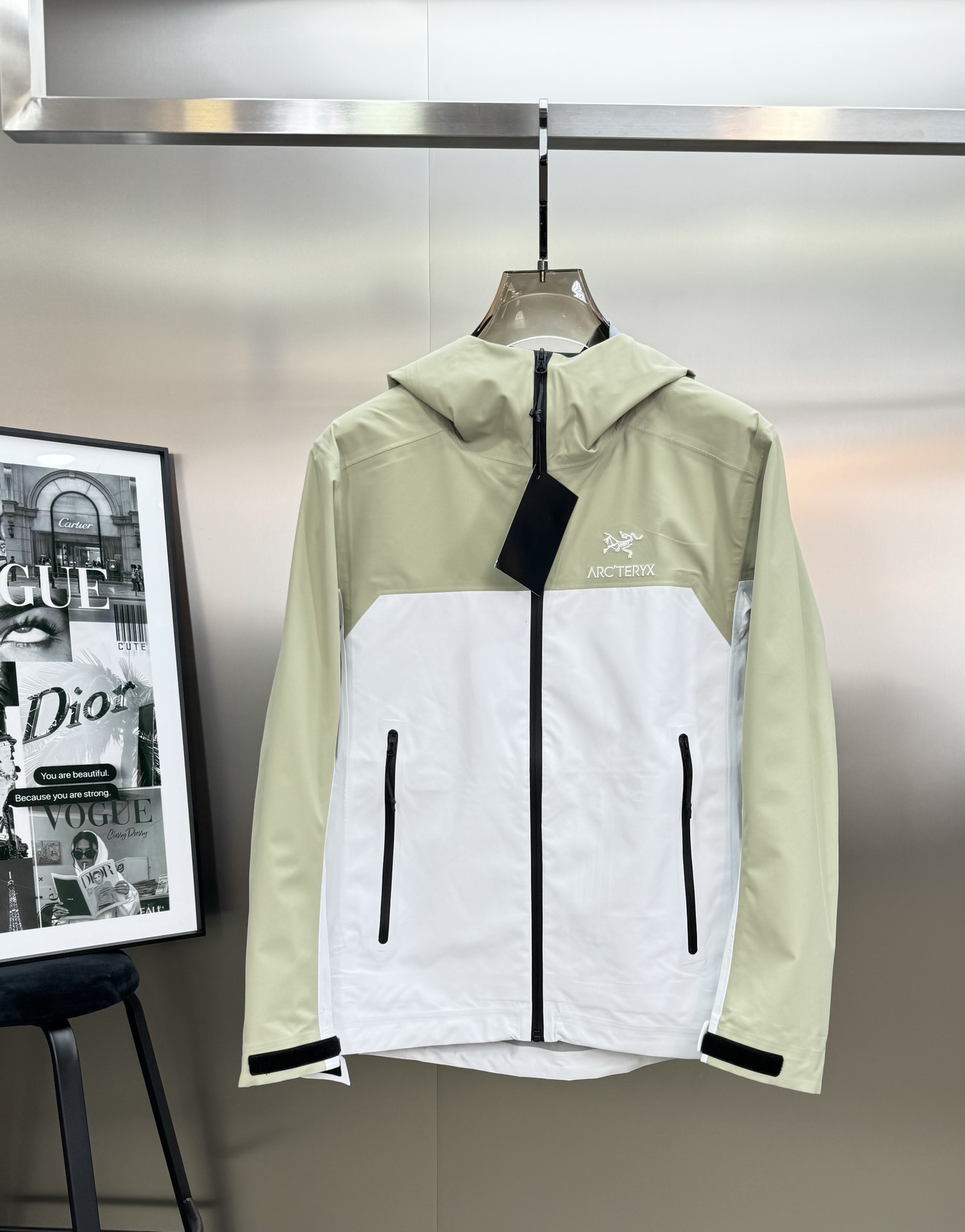 ️鸟家冲锋衣Gore-tex功能性外套防水夹克.此款不只是因为它造型帅更是它完美户外功能性所有性能都是专