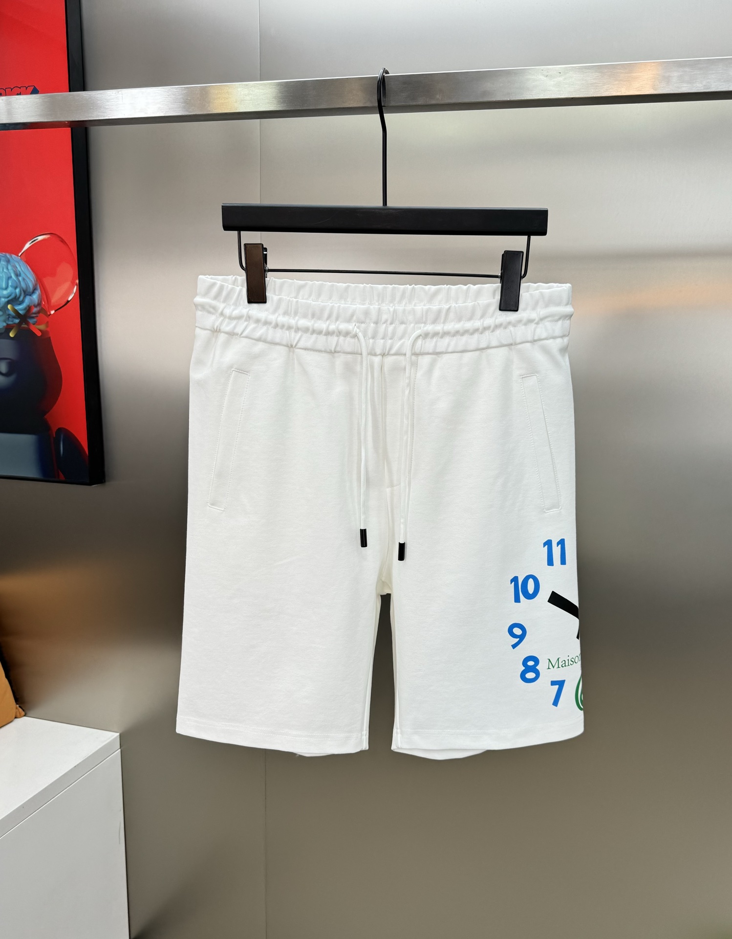 ️MaisonMargela马吉拉24s夏季新款字母百慕大运动休闲短裤极具品牌代表性的王牌短裤！时间印花