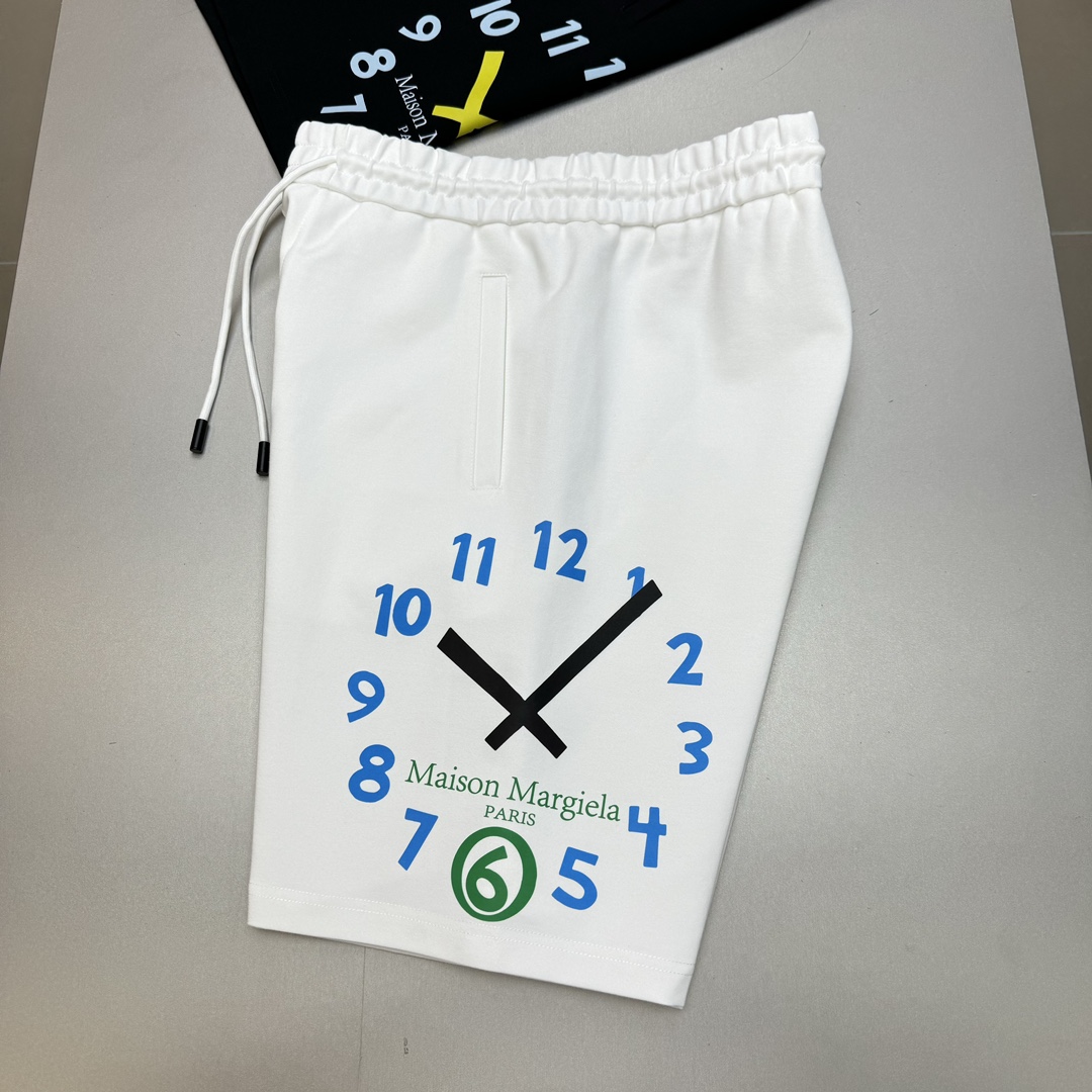 ️MaisonMargela马吉拉24s夏季新款字母百慕大运动休闲短裤极具品牌代表性的王牌短裤！时间印花