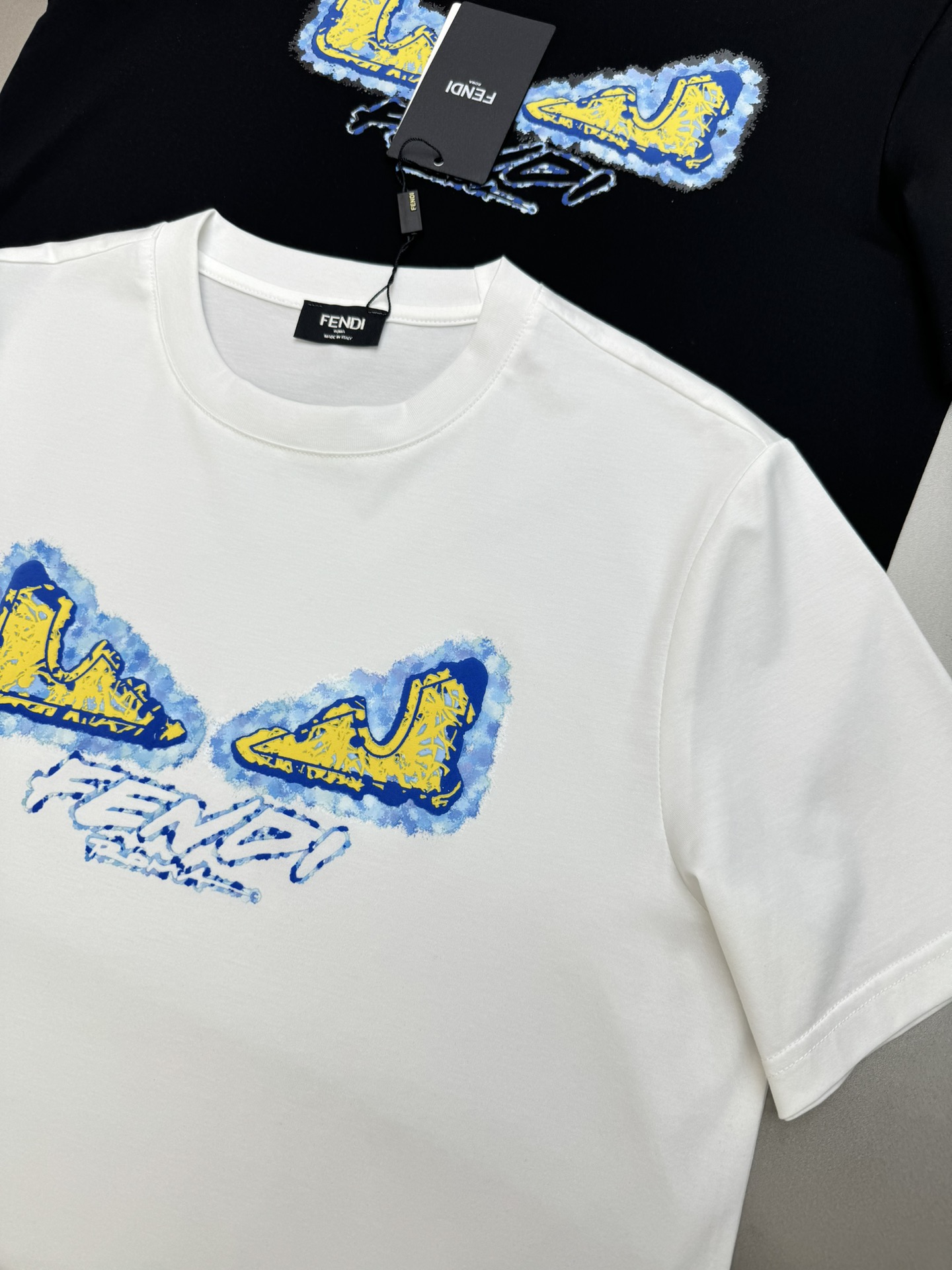 ️小怪兽！炸裂的代码FEND*芬-迪24S春夏新款圆领T恤.涂鸦小怪兽辨识度鲜明超级走心！！！选用客供1