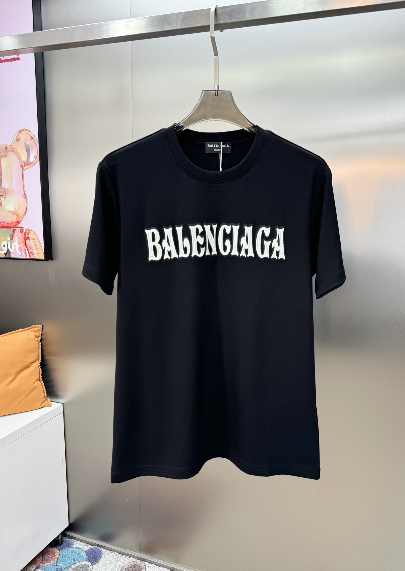 ️Balenciag*a巴黎世家24s新款莫代尔T恤.基础款的领军人物.胸口经典字母3D绣花.干净清爽简