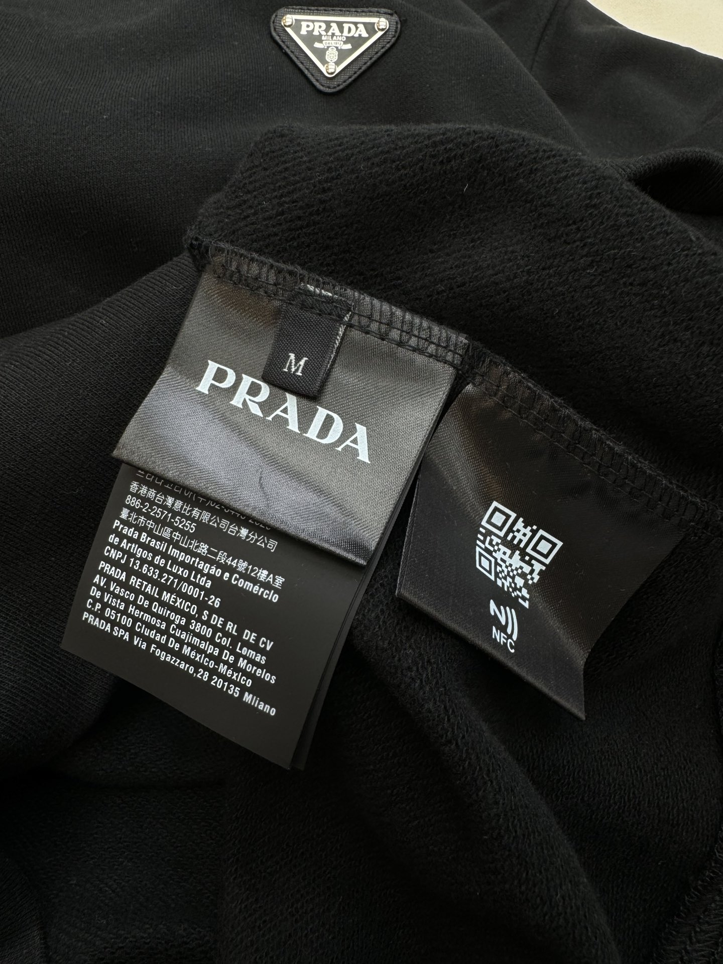 ️PRAD*A普拉-达24s新款原单连帽卫衣.男女同款！基础经典款推荐！经典三角皮标标志性.清晰明了非常