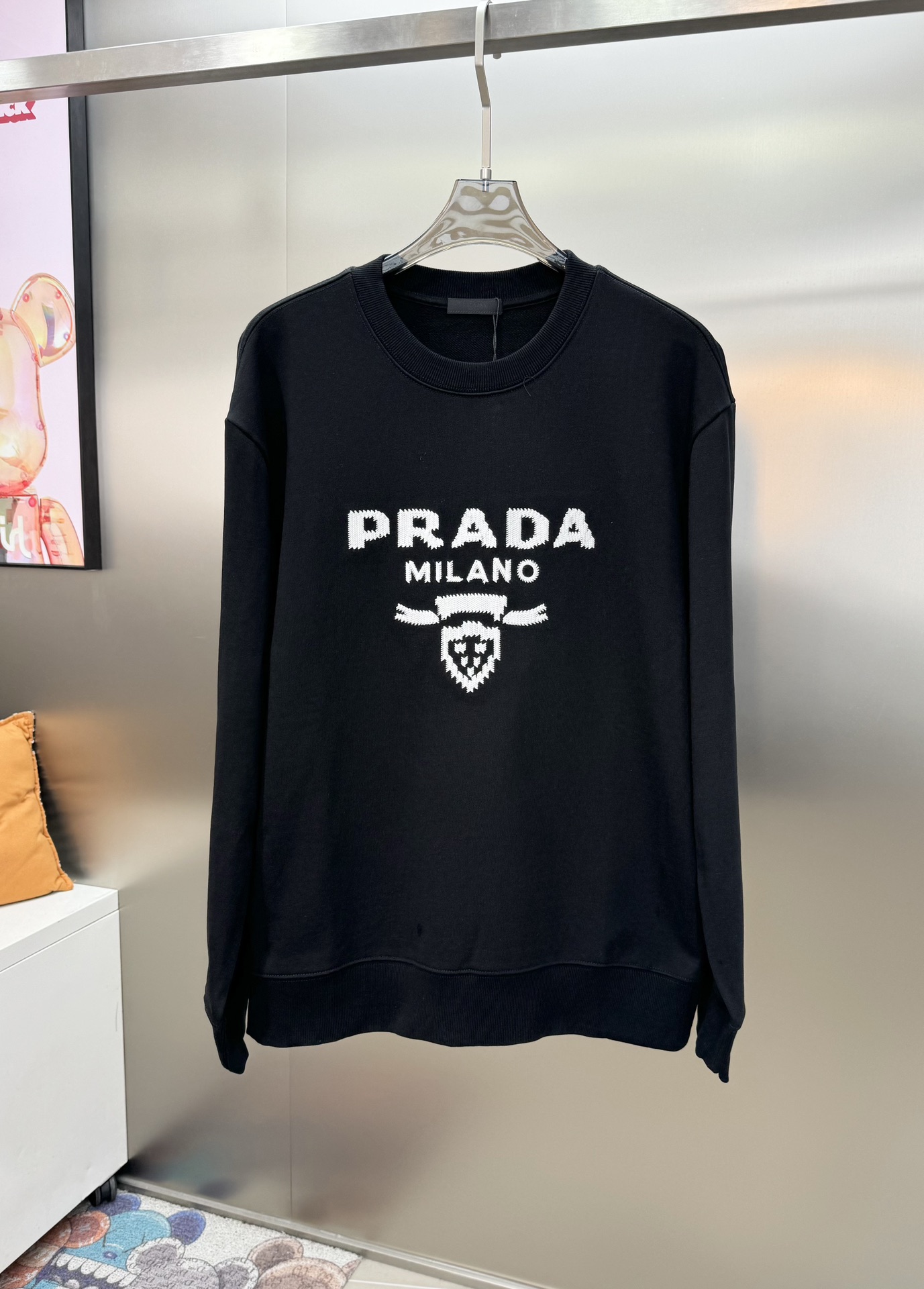 ️PRAD*普拉-达24s新款圆领卫衣.男女同款！经典字母全新呈现！精选万针3D绣花工艺.无可挑剔！简单