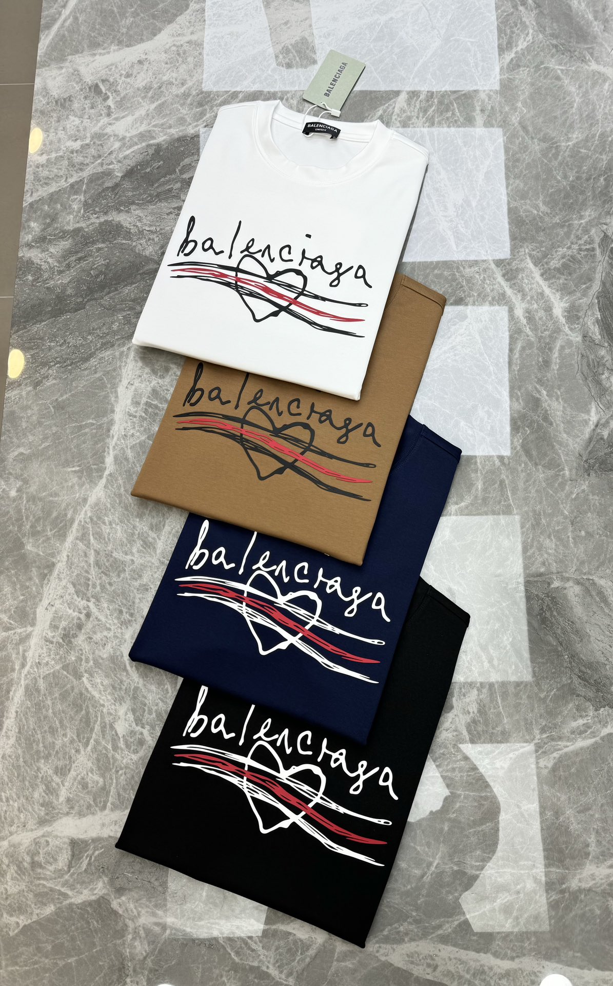 ️BALENCIA*GA巴黎*24s新款莫代尔T恤.供定制100%高克重300g莫代尔棉材质制成厚实挺阔