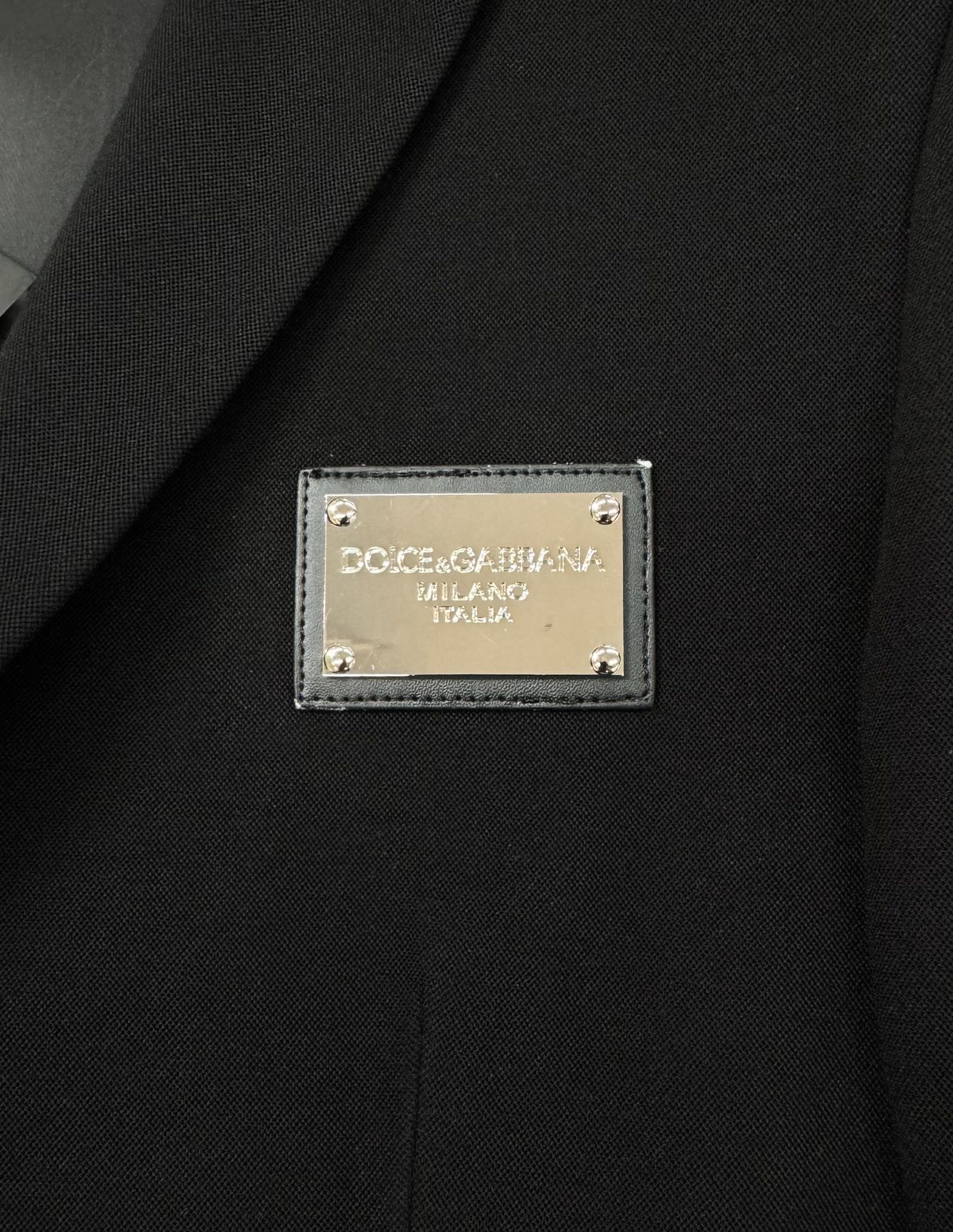 “High-Quality Metal Parchment Dresser with Gold Buttons – Foreign Trade Corporation Recommendation” - 图片 4