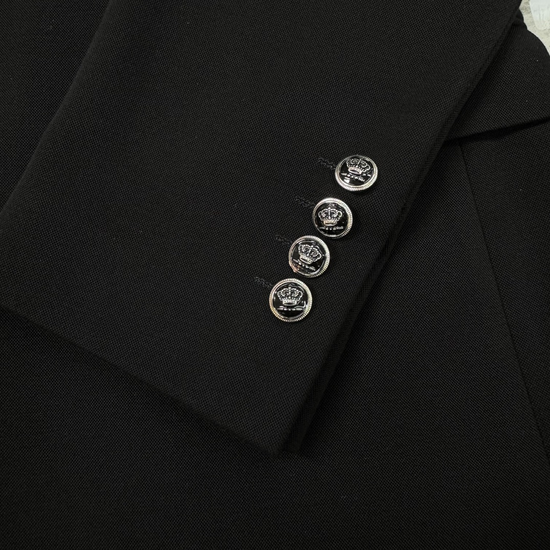 “High-Quality Metal Parchment Dresser with Gold Buttons – Foreign Trade Corporation Recommendation” - 图片 8