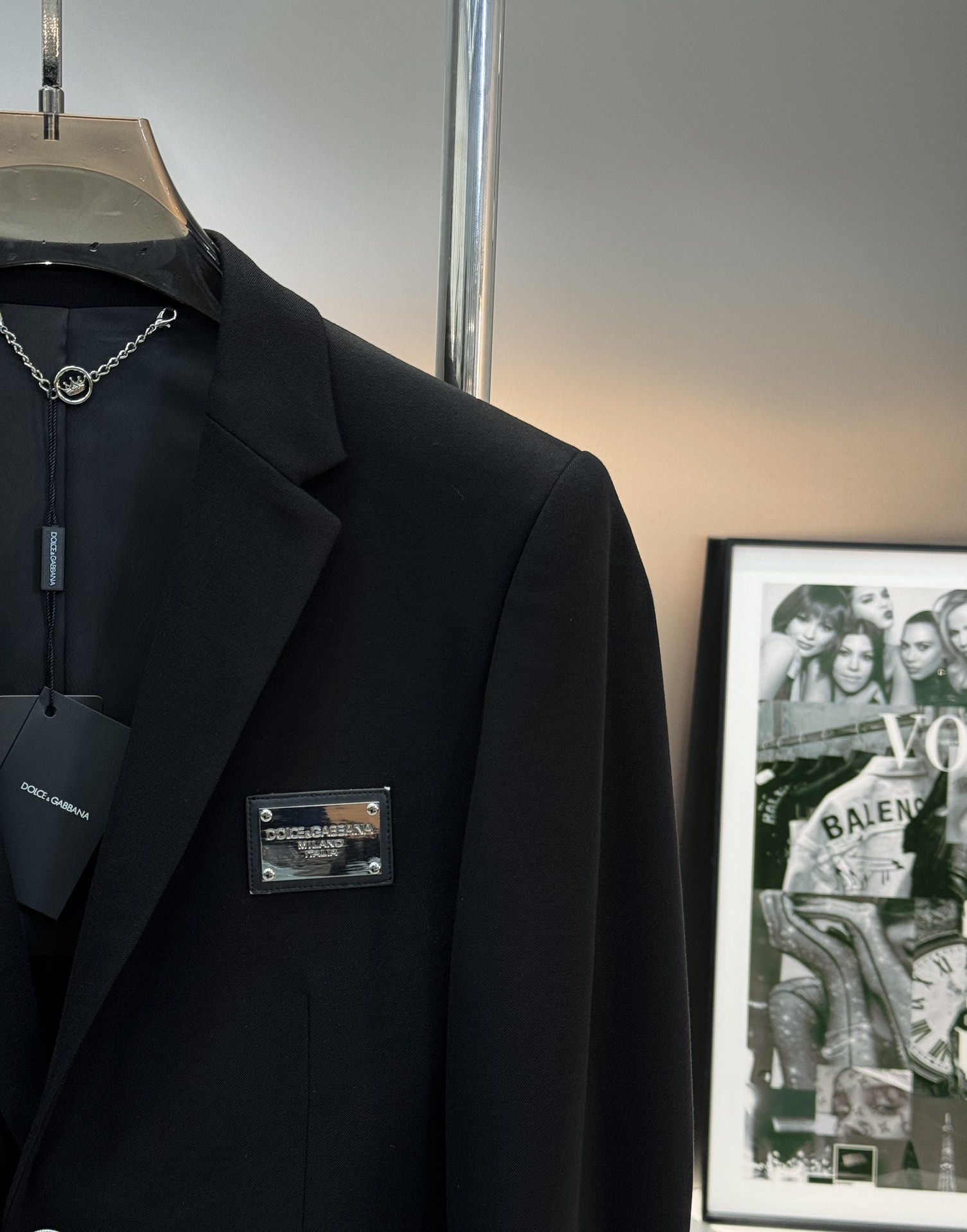 “High-Quality Metal Parchment Dresser with Gold Buttons – Foreign Trade Corporation Recommendation” - 图片 3