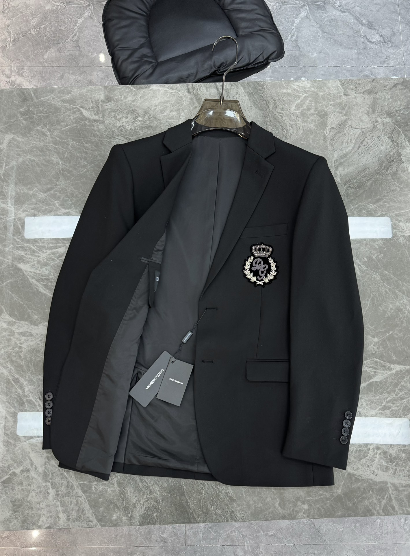 D&G*杜嘉班纳新款男士商务套西！高级印度丝⚜️漂洋过海纯手工定制！超高端顶尖一线成衣手工系列，西装领域