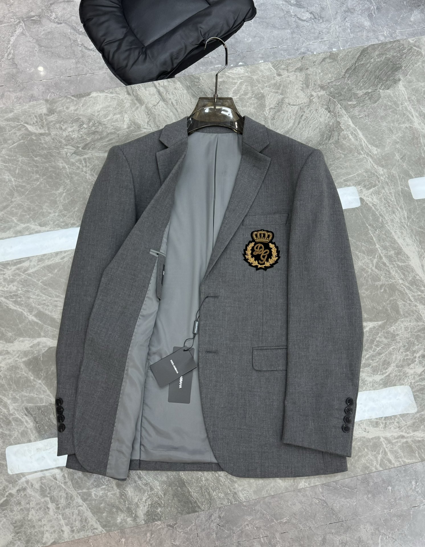 D&G*杜嘉班纳新款男士商务套西！高级印度丝⚜️漂洋过海纯手工定制！超高端顶尖一线成衣手工系列，西装领域