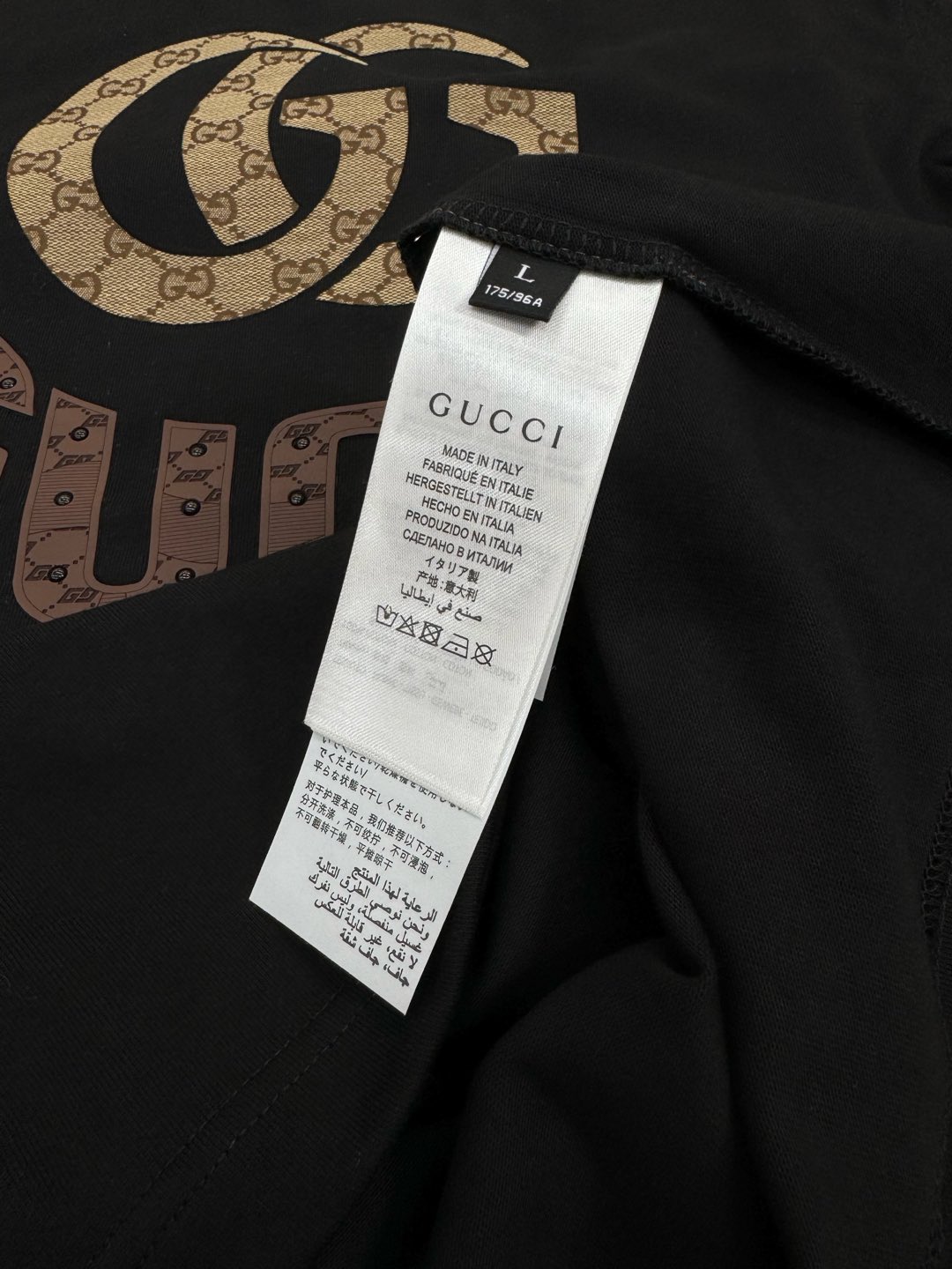 
⚜️GUCC*潮牌25s新款圆领T恤.男女同款～潮人必备！胸前定制品牌图形烫画工艺.双层工艺色彩层次分