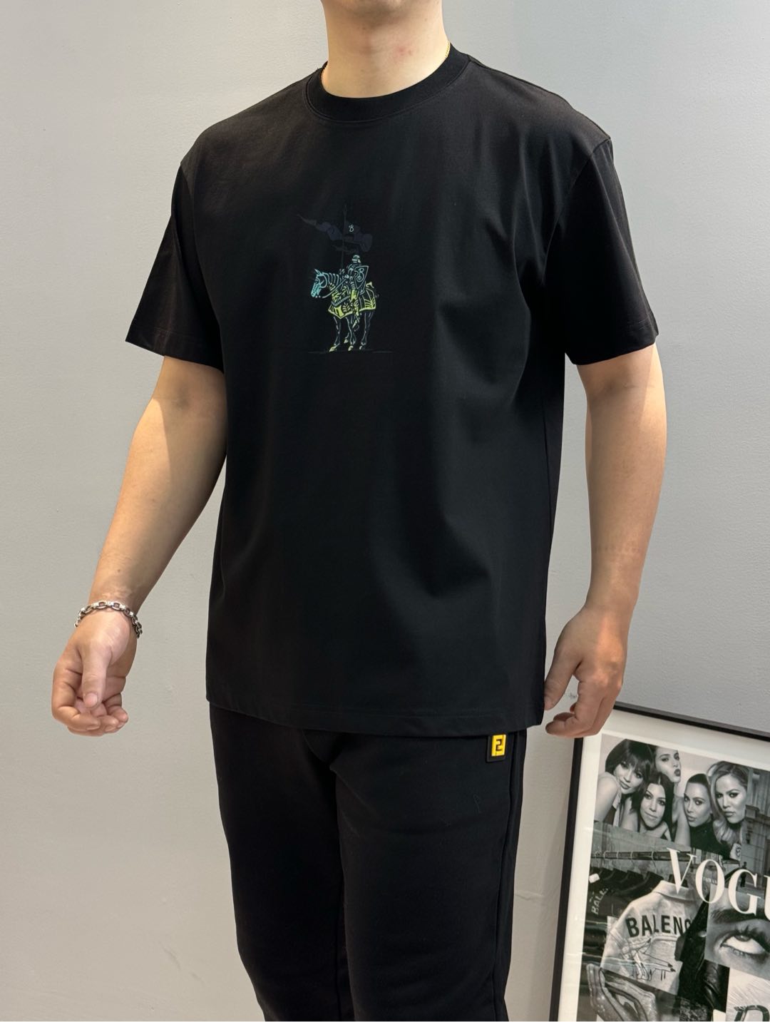 
⚜️BBR*25s原单爆款圆领T恤🔥男女同款！精致3D王牌战马印花工艺.简单又高级！一款最基础的单品得