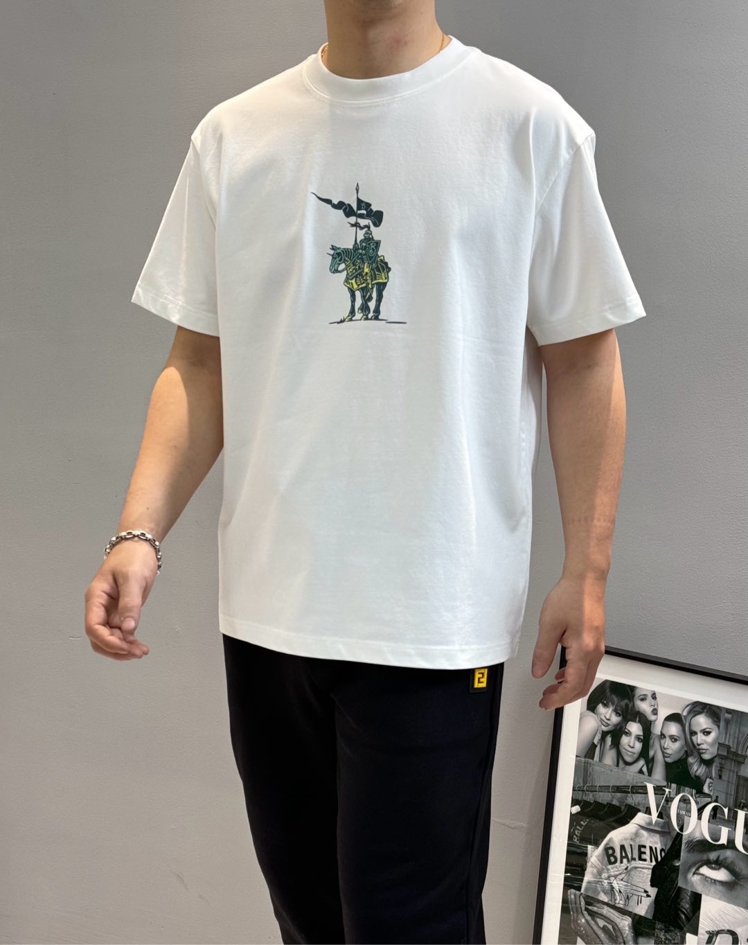 
⚜️BBR*25s原单爆款圆领T恤🔥男女同款！精致3D王牌战马印花工艺.简单又高级！一款最基础的单品得