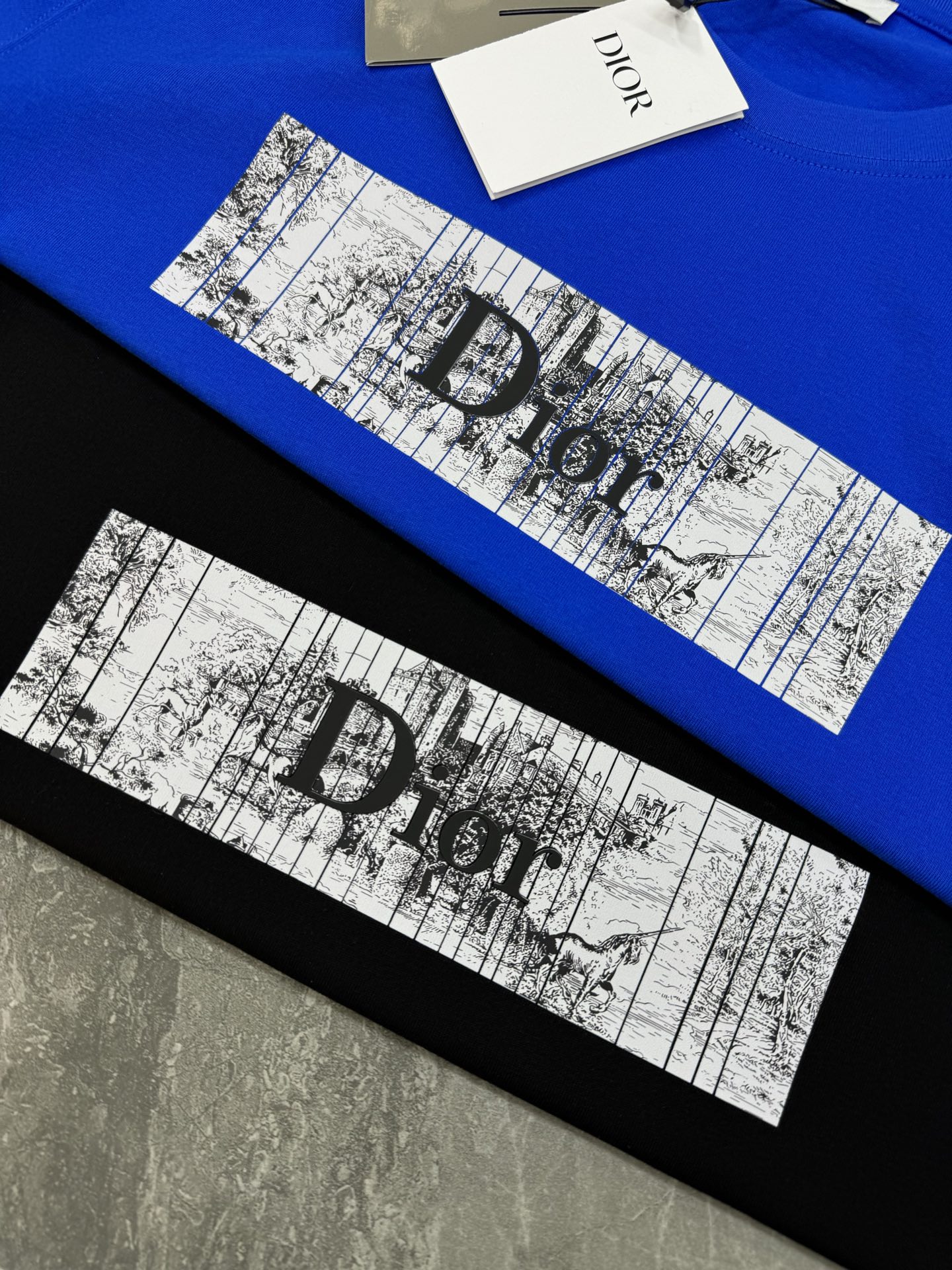
⚜️DIO*R迪-奥25s新款情侣圆领T恤！胸前新款3D爆裂感立体硅胶印花.300g甄选100%纯棉质