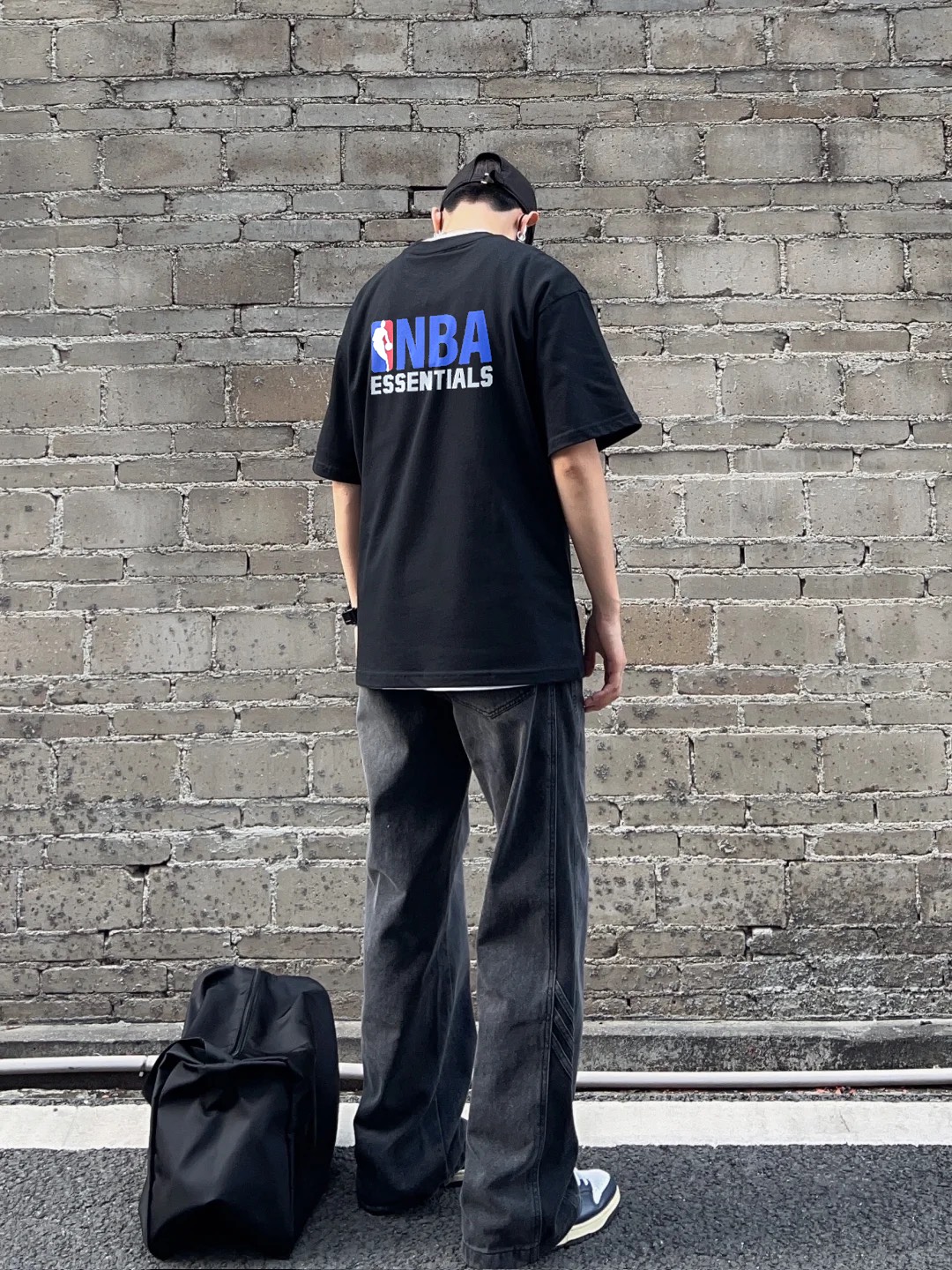 
⚜️ ESSENTIAL*联名NBA潮牌T恤.25s新款推荐！男女同款～极简风街头美学创造经典！重磅来