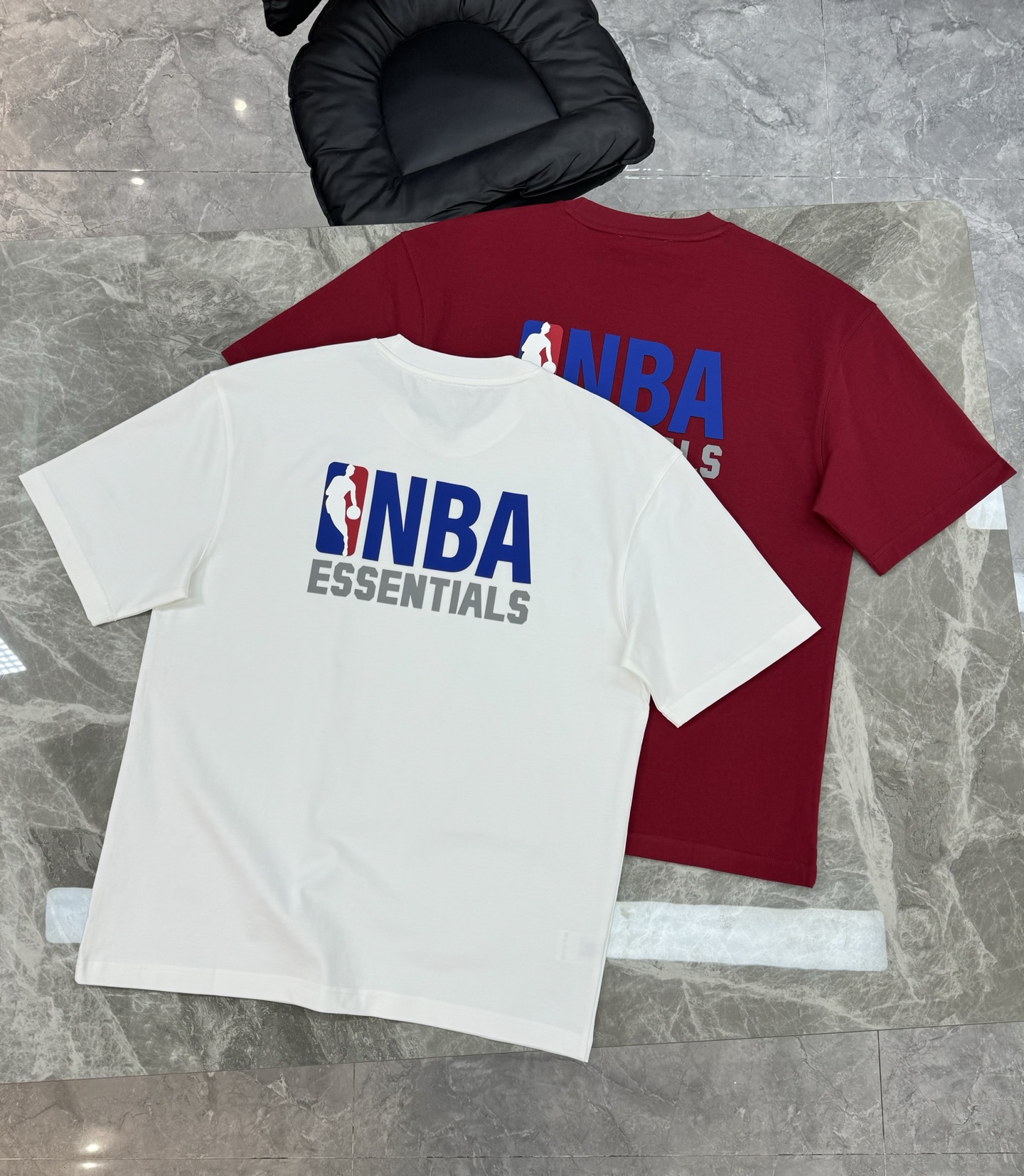 
⚜️ ESSENTIAL*联名NBA潮牌T恤.25s新款推荐！男女同款～极简风街头美学创造经典！重磅来