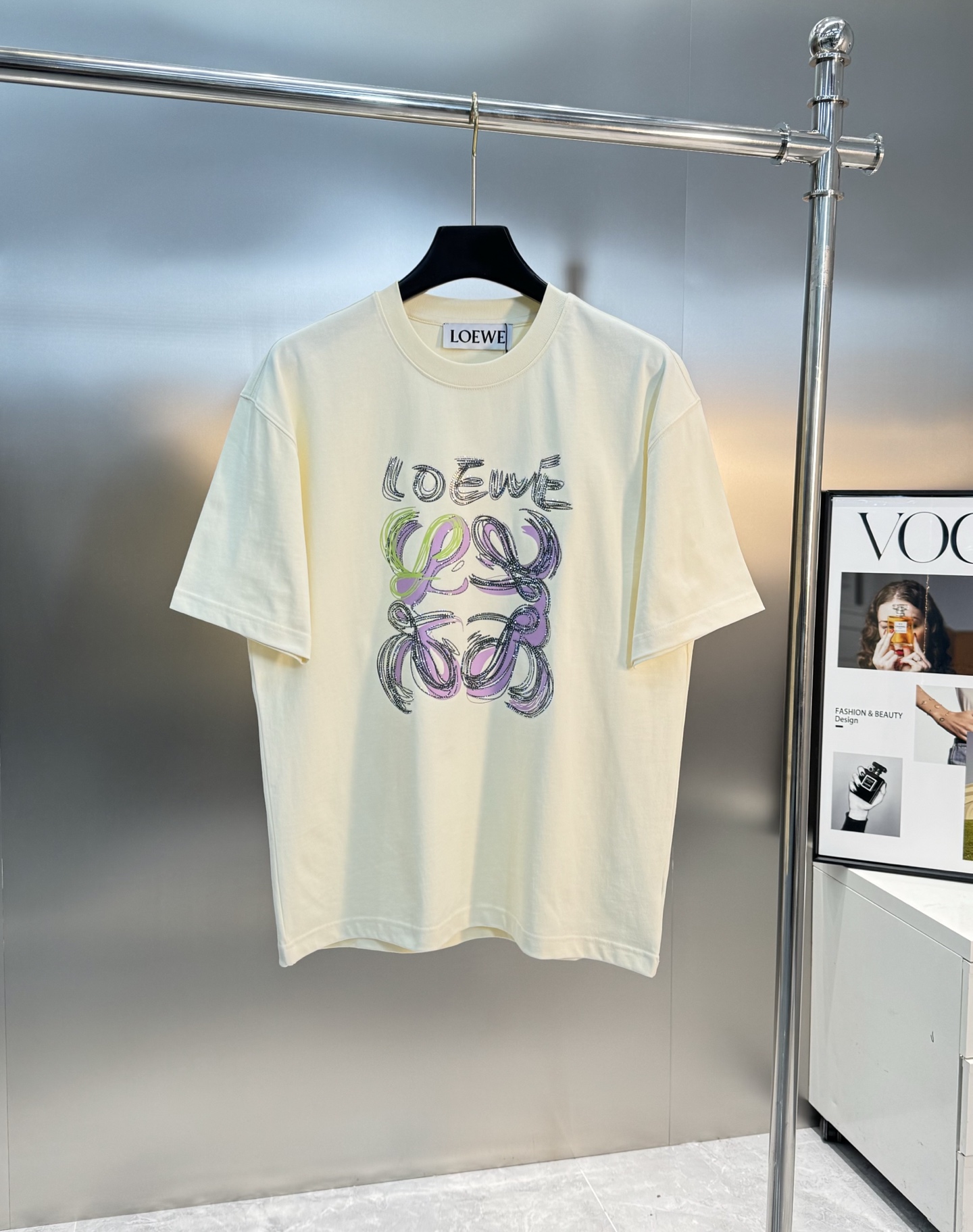
⚜️Loew*e 罗意-威25s新款潮牌T恤.男女同款！重工水洗面料.最新花型设计.os版型不挑人，烫