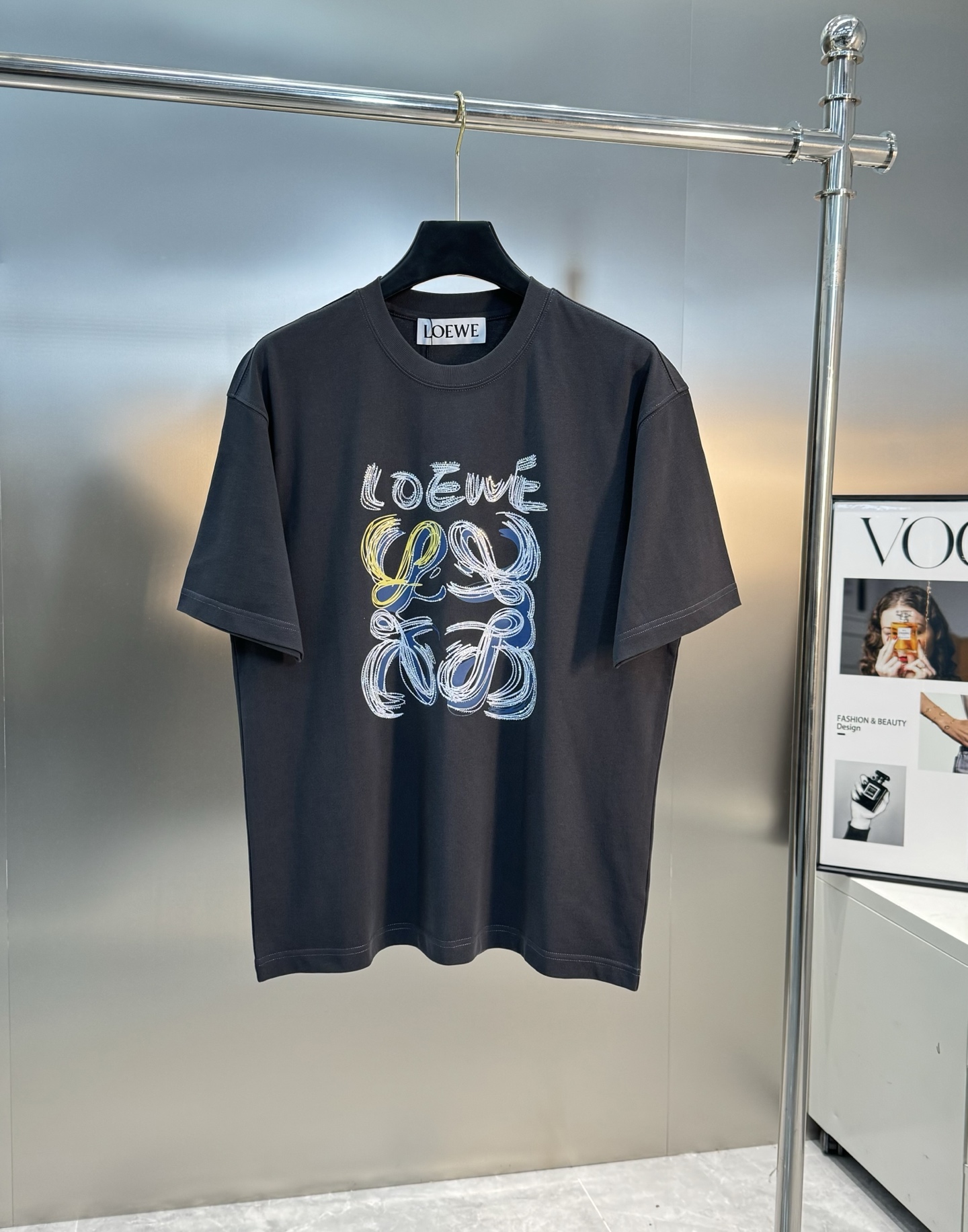 
⚜️Loew*e 罗意-威25s新款潮牌T恤.男女同款！重工水洗面料.最新花型设计.os版型不挑人，烫