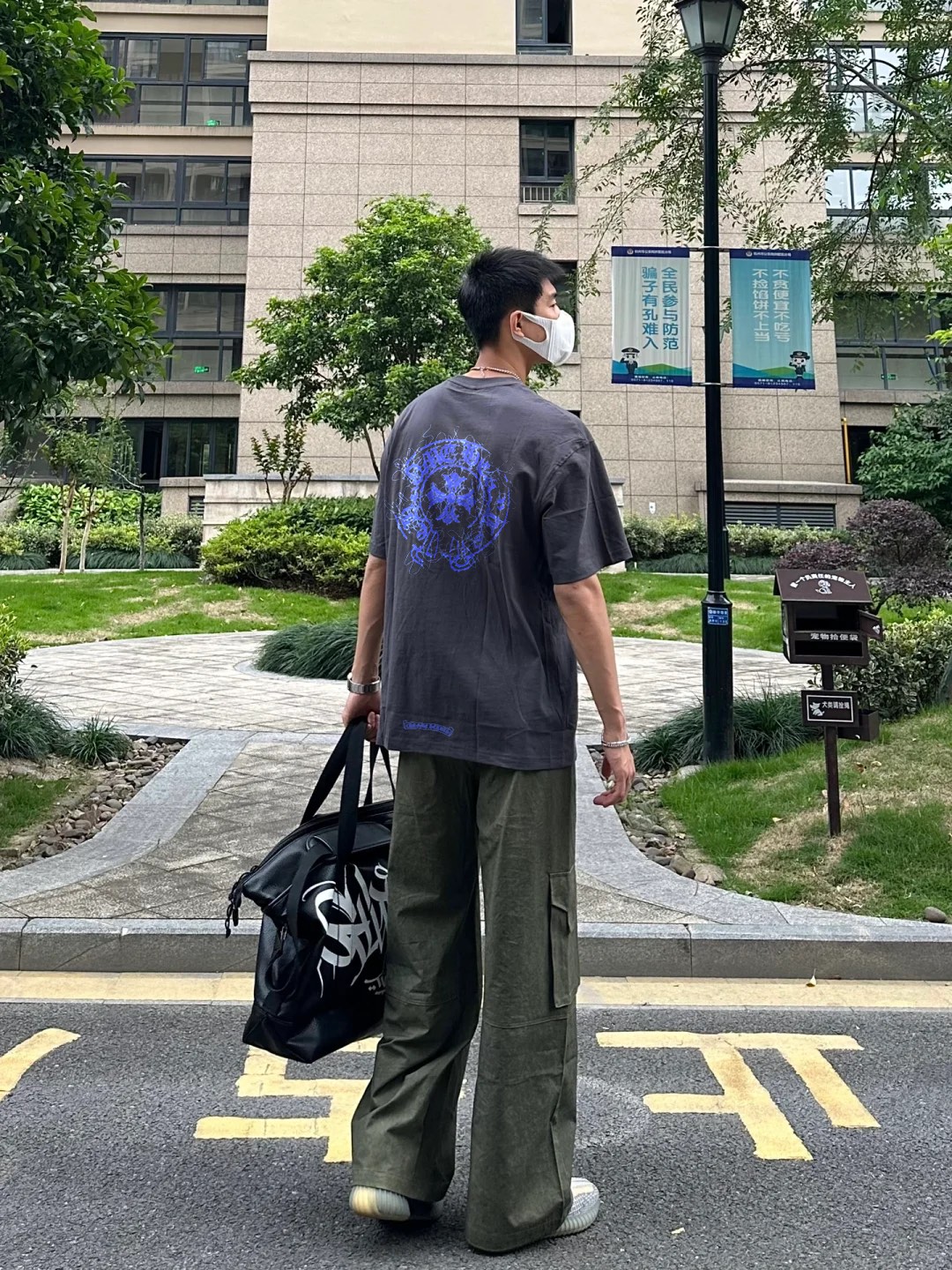 
⚜️ChromeHearts*克罗心25s新款T恤.男女同款！经典马蹄章造型颜值担当.张扬个性图形字母