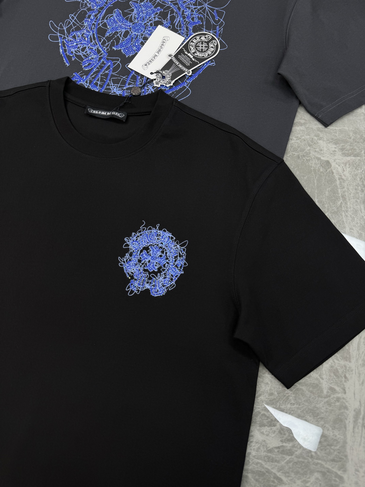 
⚜️ChromeHearts*克罗心25s新款T恤.男女同款！经典马蹄章造型颜值担当.张扬个性图形字母