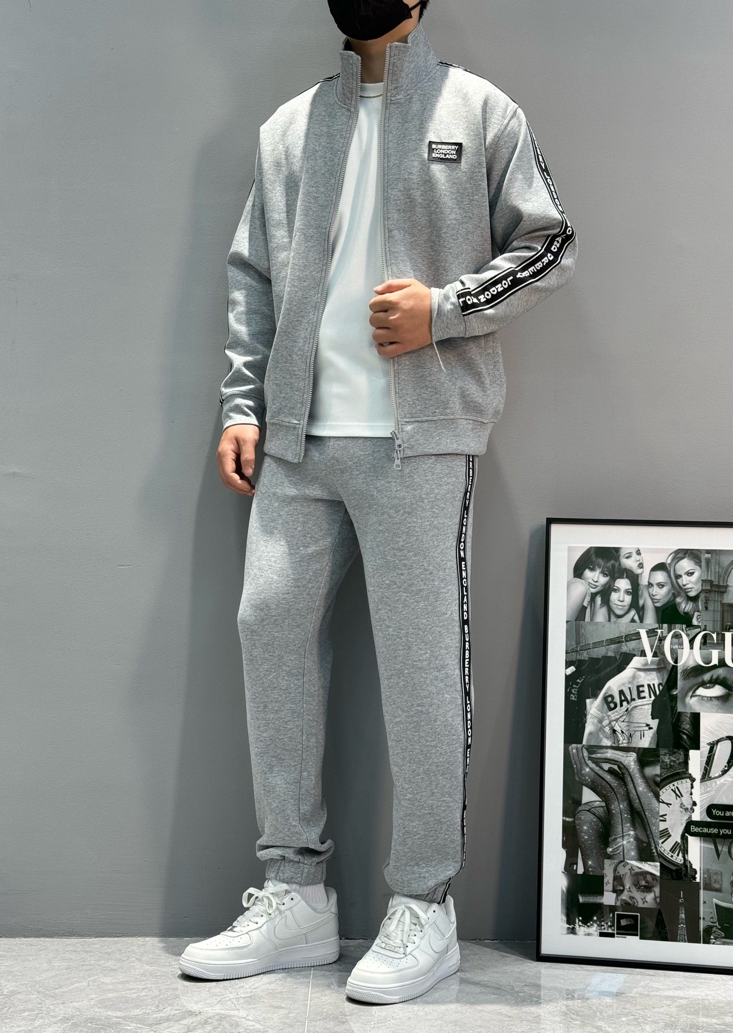 
⚜️BBR*巴宝-莉2025s新品天丝休闲裤.可搭配套装！黑白灰搭配全新设计理念.秋冬季节新一季力推运