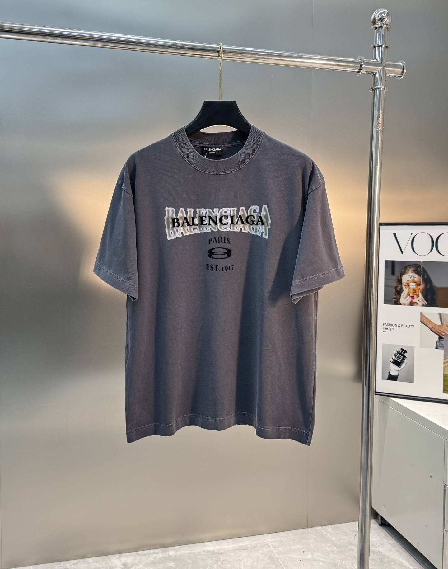 
⚜️balenciag*巴黎25s新款圆领T恤.重水洗潮牌T恤！男女同款～不同工艺呈现不一样的视觉感受