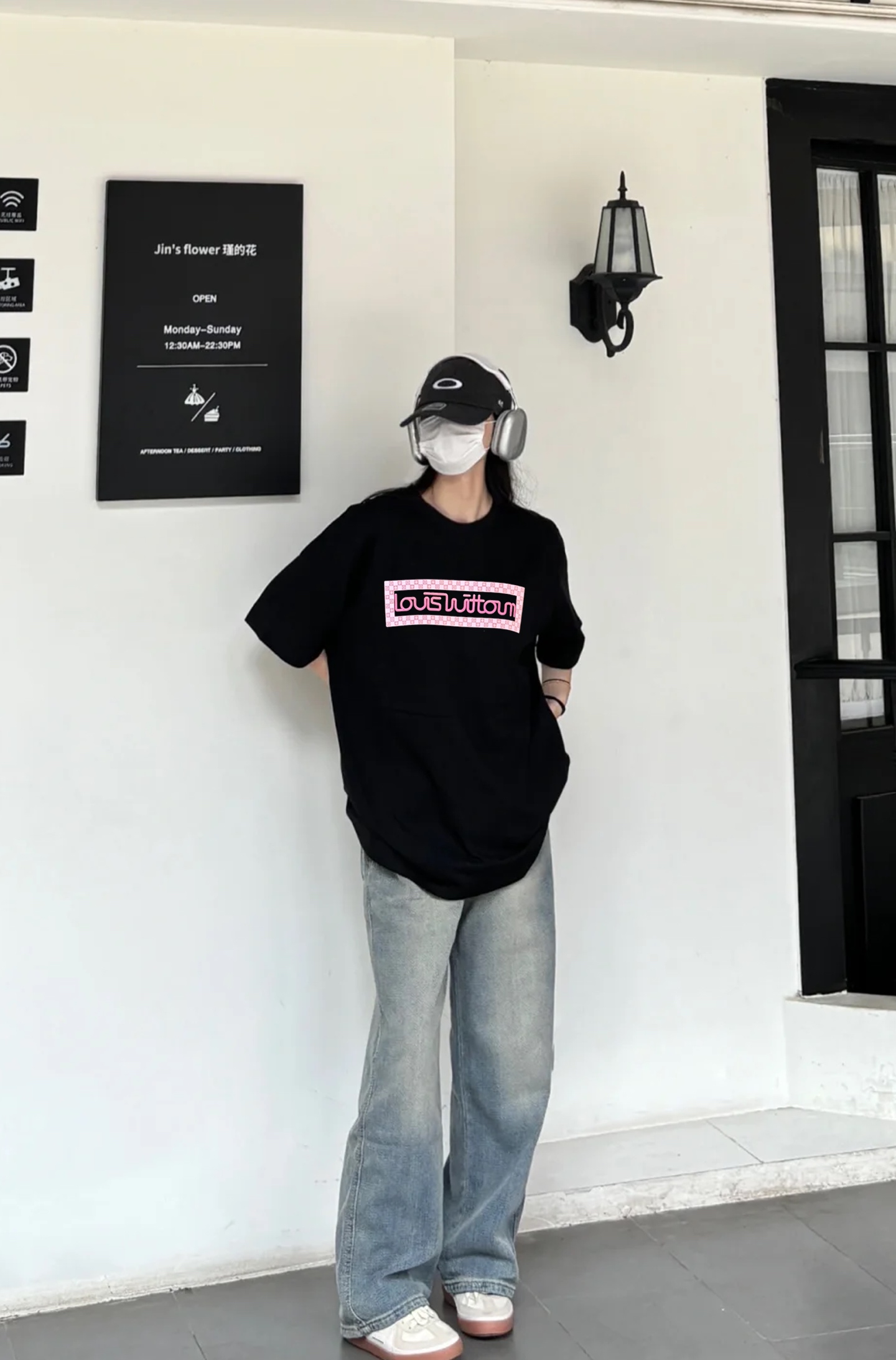 
⚜️驴牌*25s新款潮牌T恤.男女同款！减龄风格满贯～烫画层次风格的新世纪充满阳色彩！！！经典字母设计
