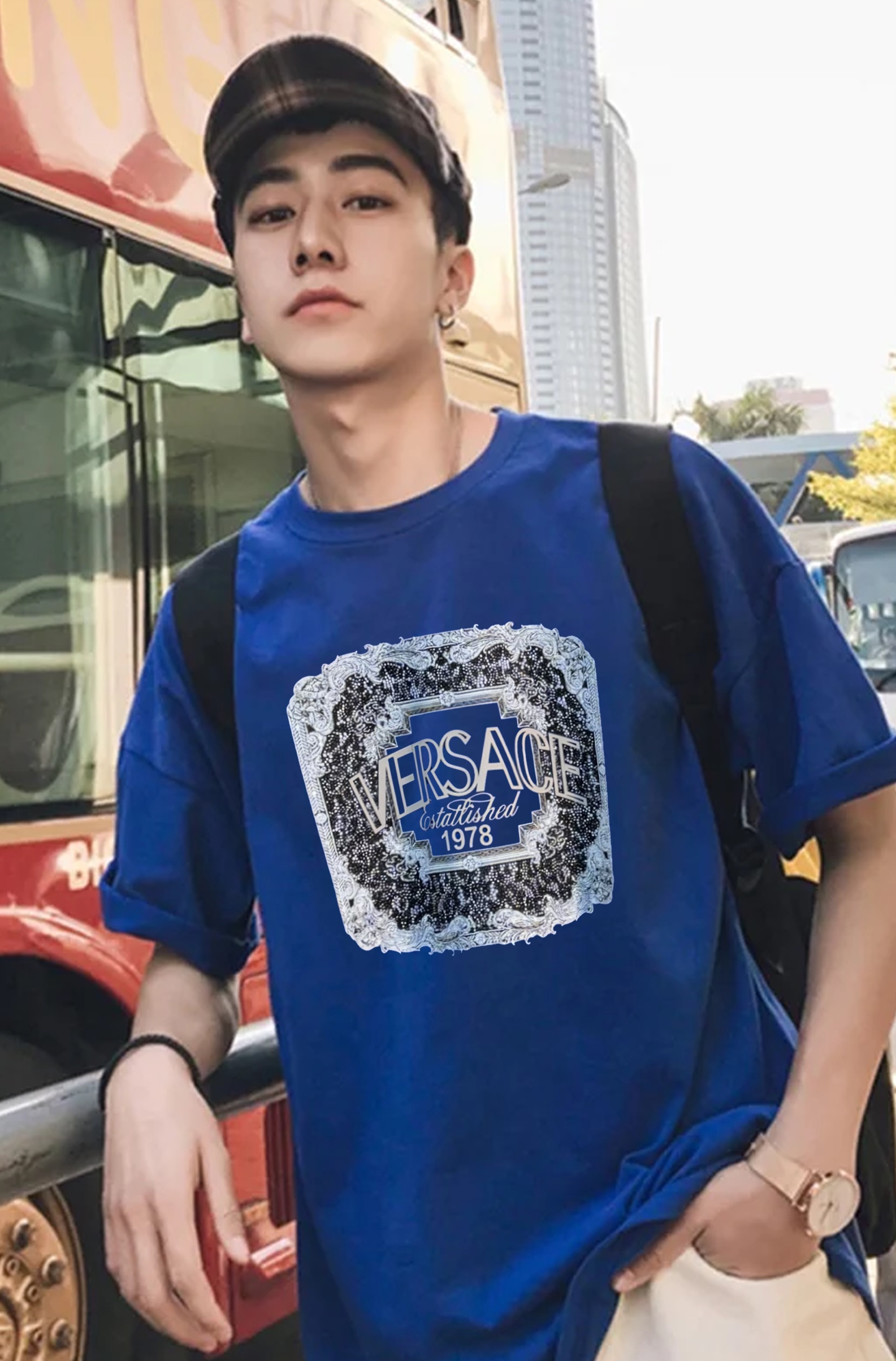 
⚜️Versac*25s新款潮牌T恤.男女同款！胸前字母图形及字母高温烫画设计.三层工艺立体感满满.品