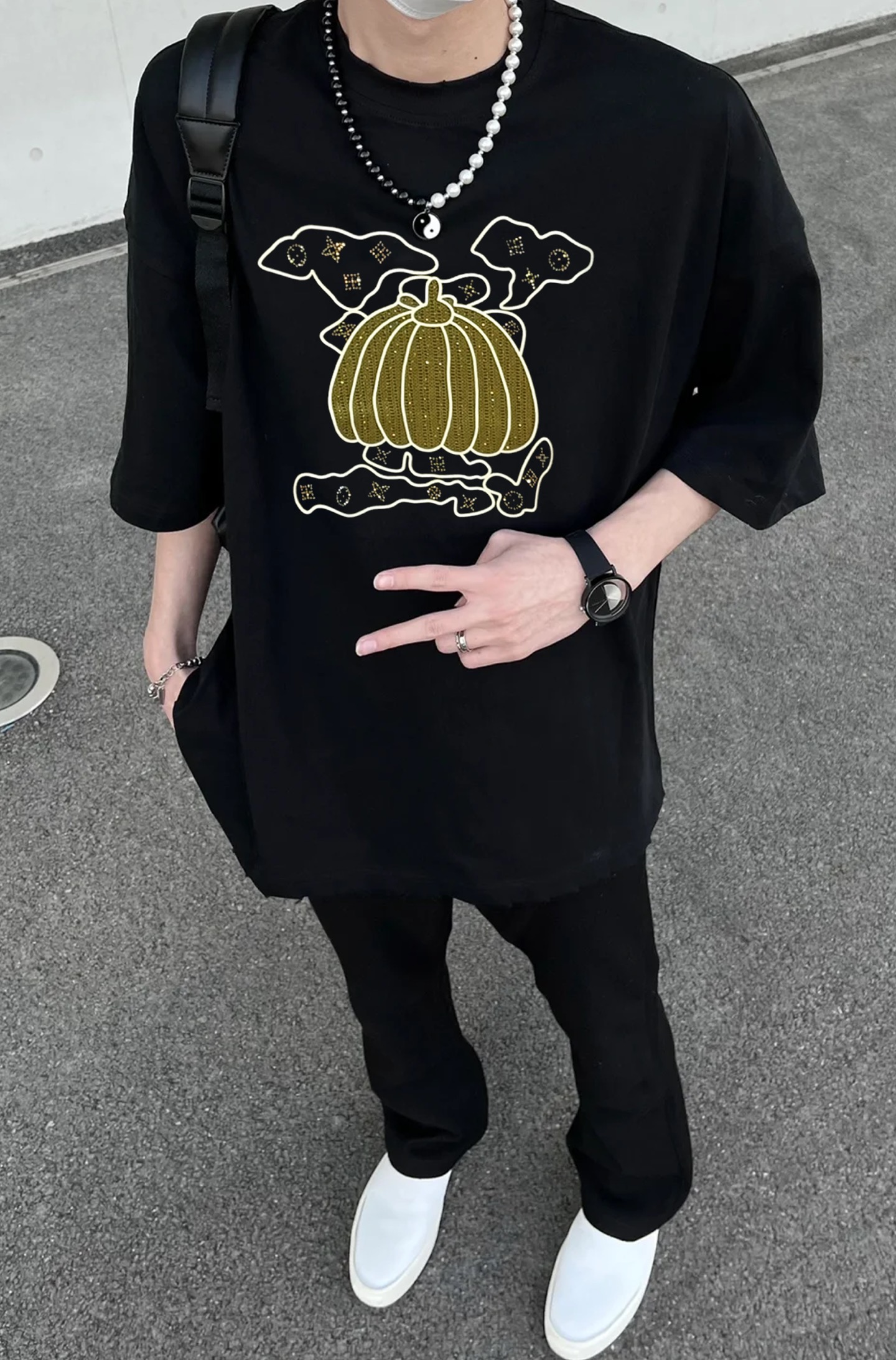 
⚜️驴牌*25s新款圆领潮牌T恤.男女同款！高端的印花精致细腻，潮牌lv南瓜系列丰富色彩搭配简直太完美
