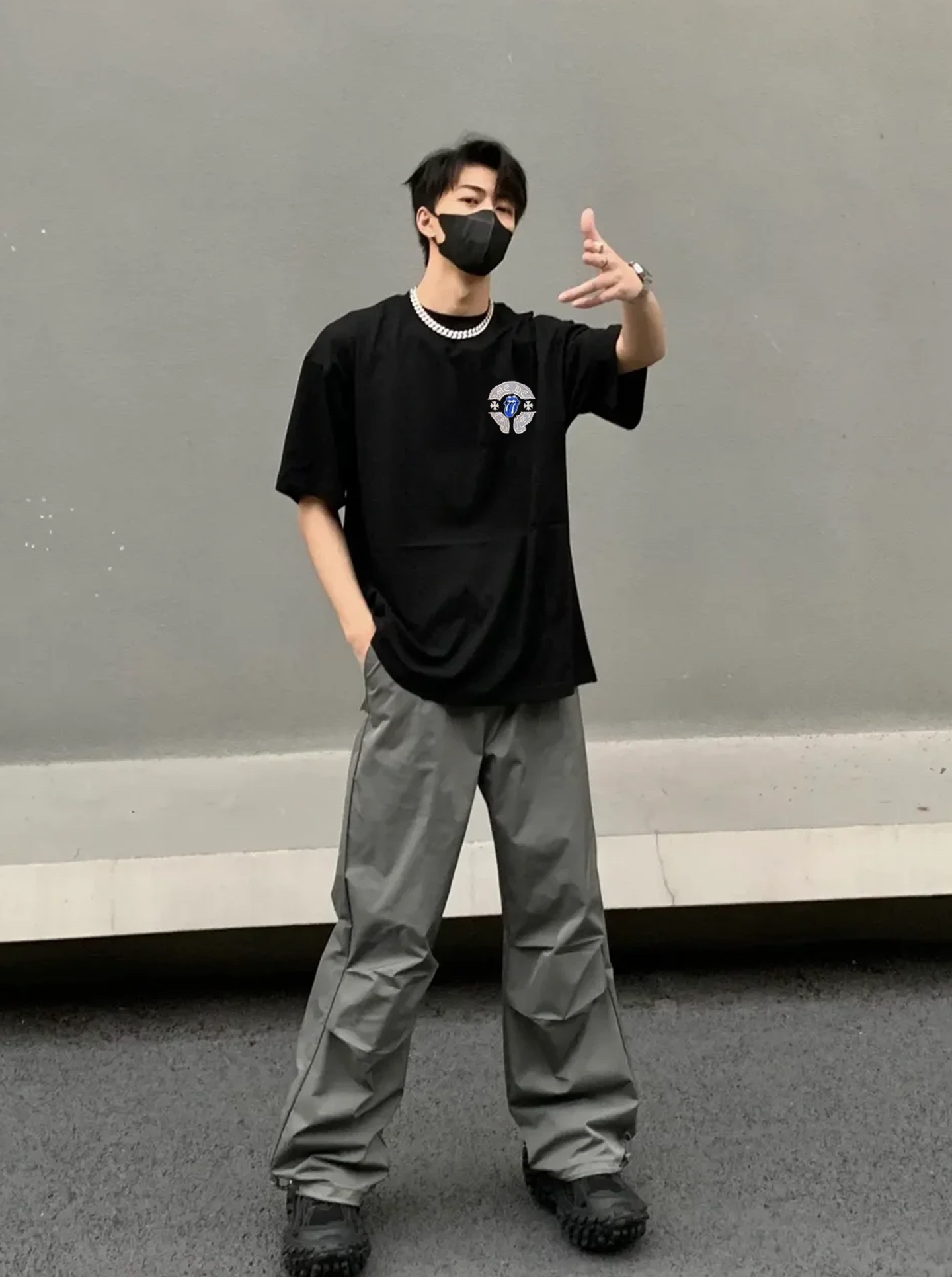 
⚜️ Chrome Hearts克罗心25s潮牌T恤.男女同款！克罗心马蹄章标识烫画设计.搭配经典大舌