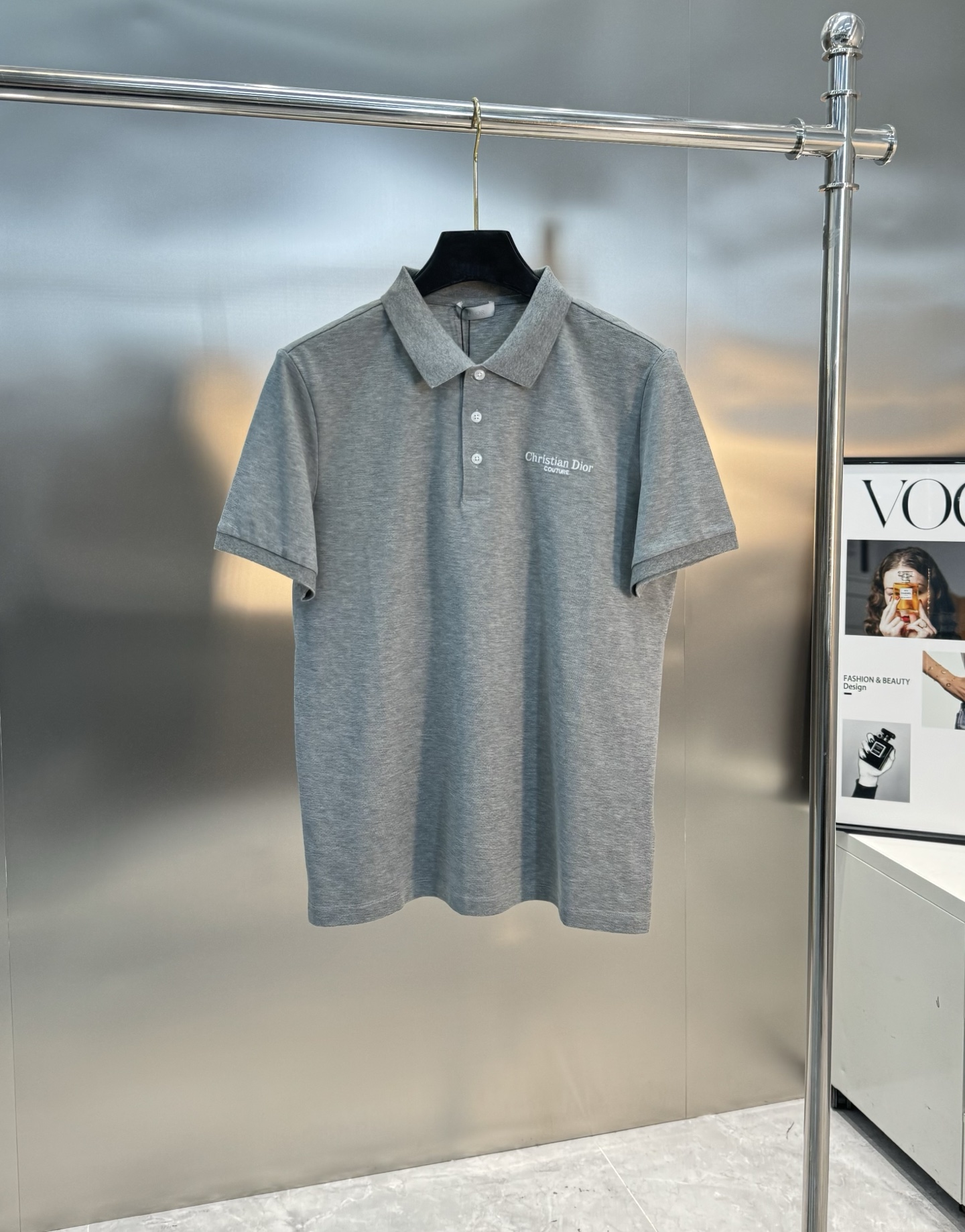 
⚜️Christian Dior 2025s新款推荐.胸前经典刺绣POLO衫.采用哑光线进口绣花机器 