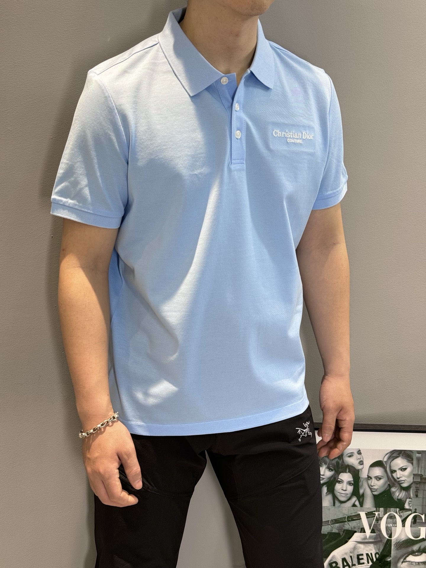 
⚜️Christian Dior 2025s新款推荐.胸前经典刺绣POLO衫.采用哑光线进口绣花机器 