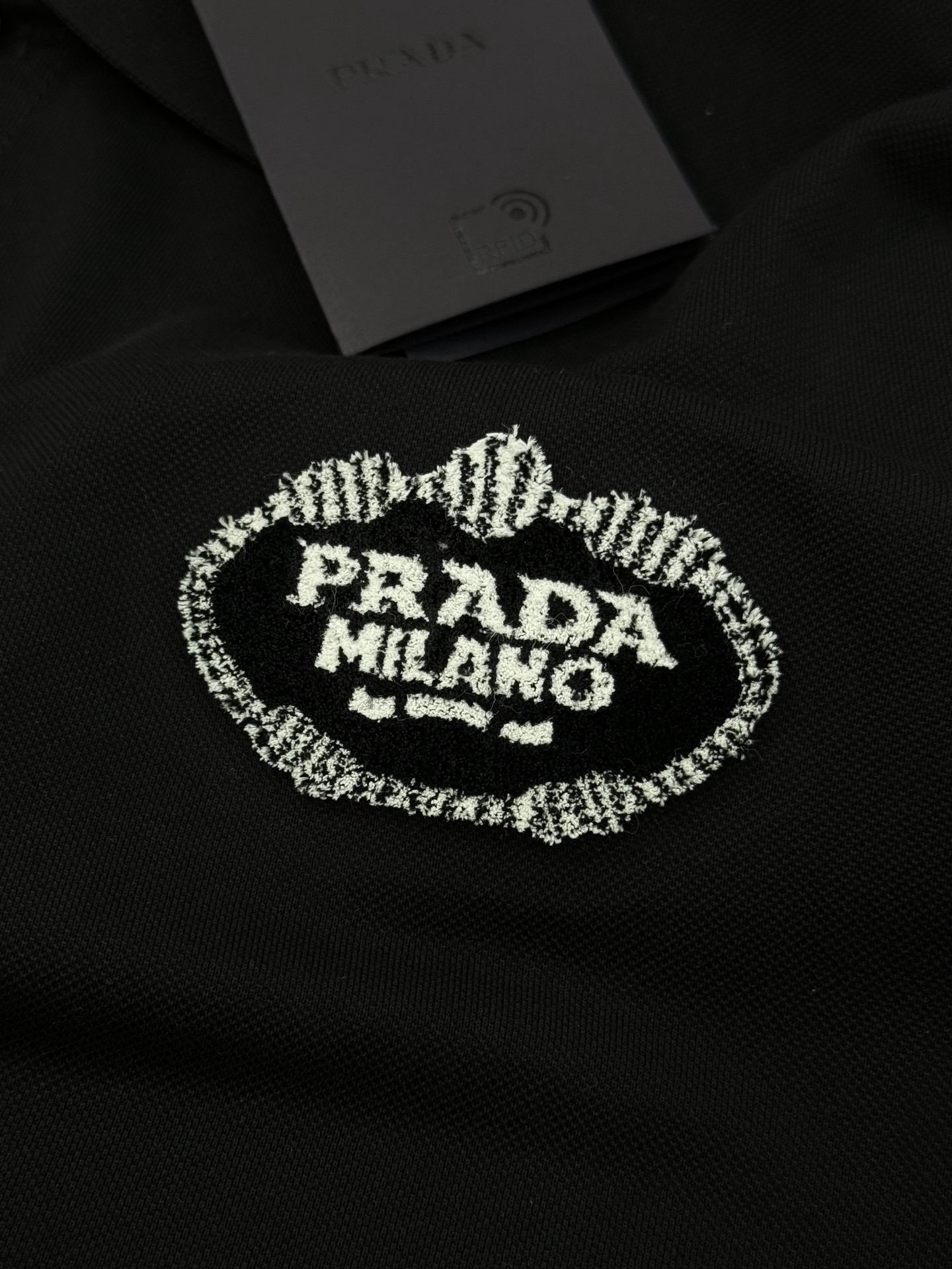 
⚜️PRAD*A普拉-达2025ss夏季新款 logo男士翻领Polo衫！经典商务男款，简约时尚大气不