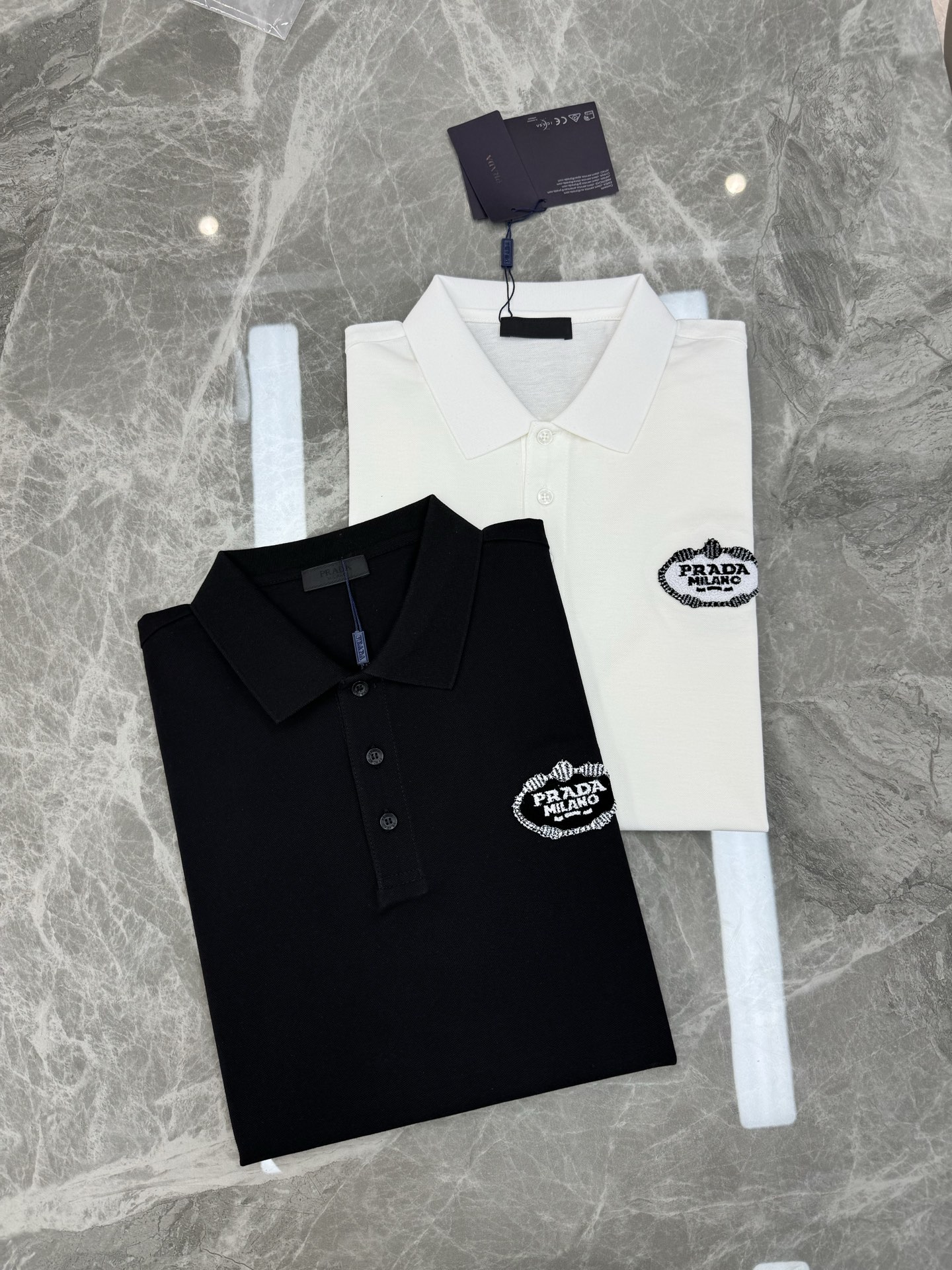 
⚜️PRAD*A普拉-达2025ss夏季新款 logo男士翻领Polo衫！经典商务男款，简约时尚大气不
