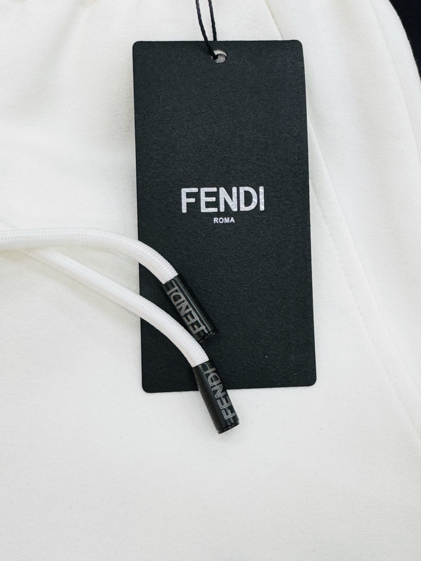 
⚜️FEND*芬-迪25s春季男士时装版休闲裤.经典小怪兽.非常好看的基础款系列！采用定制锦棉面料.属