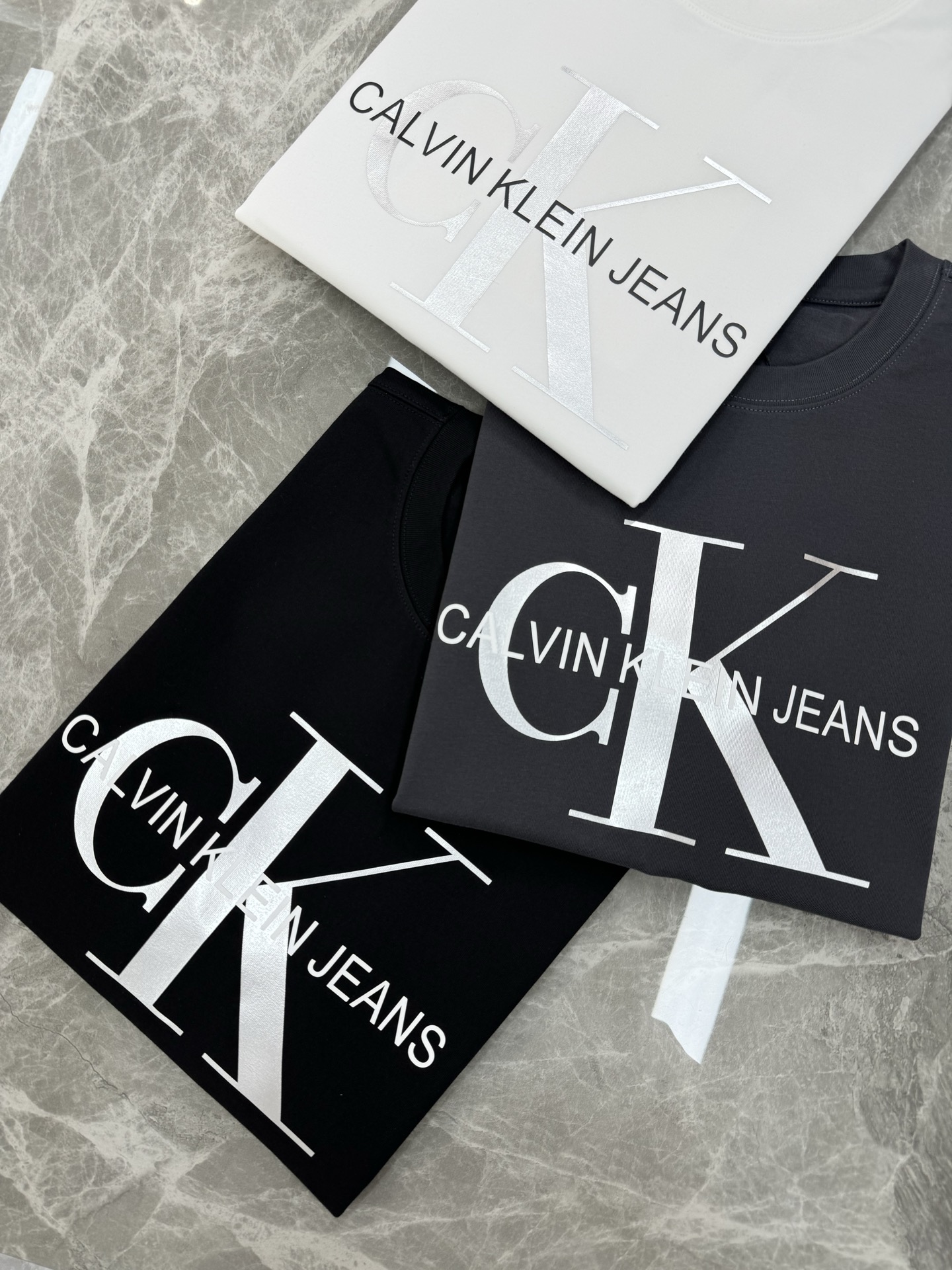 
⚜️ Calvin Klein 25s新款上架.男女同款！原单品质.一直以city注明的品牌.非常奈斯