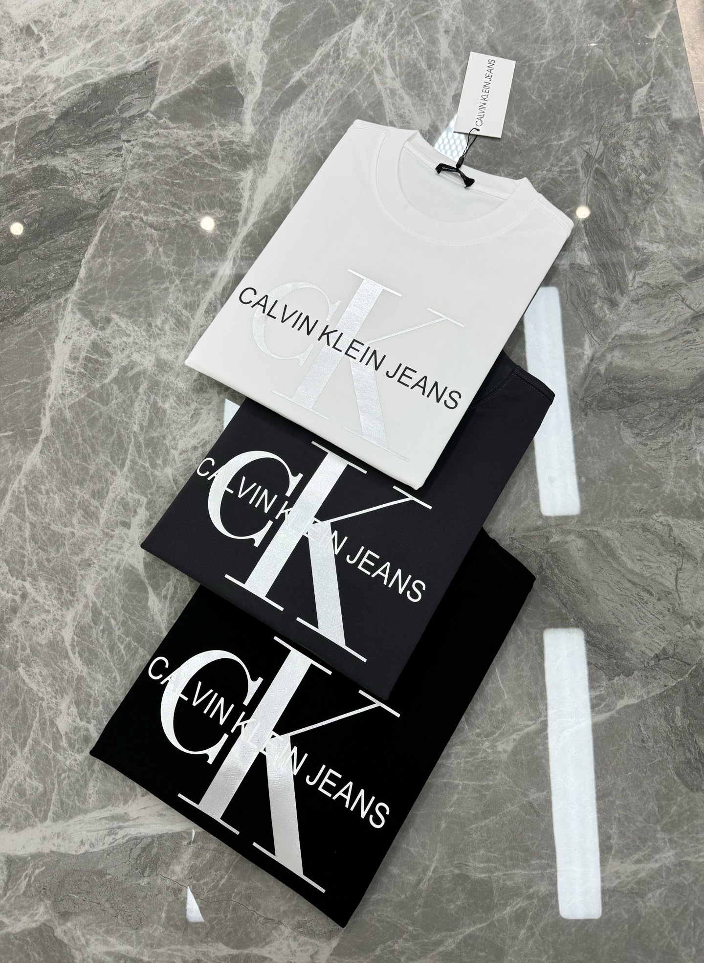 
⚜️ Calvin Klein 25s新款上架.男女同款！原单品质.一直以city注明的品牌.非常奈斯