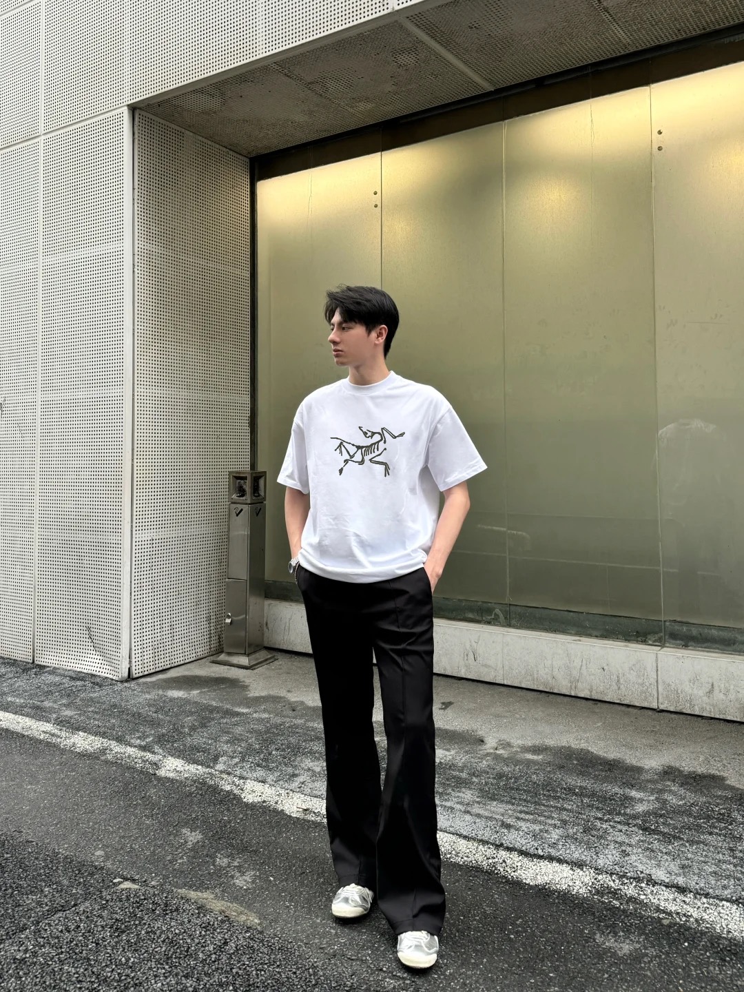 
⚜️ARC'TERY*始祖-鸟25s爆款推荐.男女同款！高品质高版本，此款胸前及侧身字母Logo立体烫